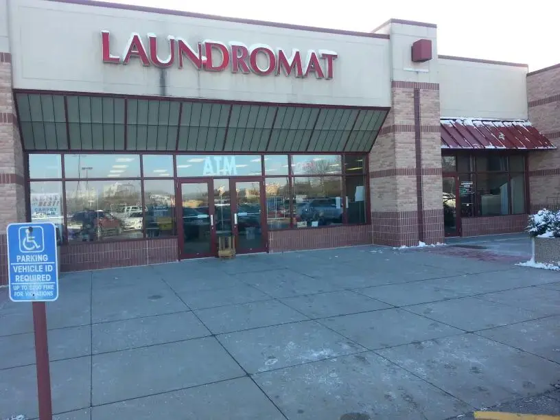 Crossroads Laundromat thumbnail 13