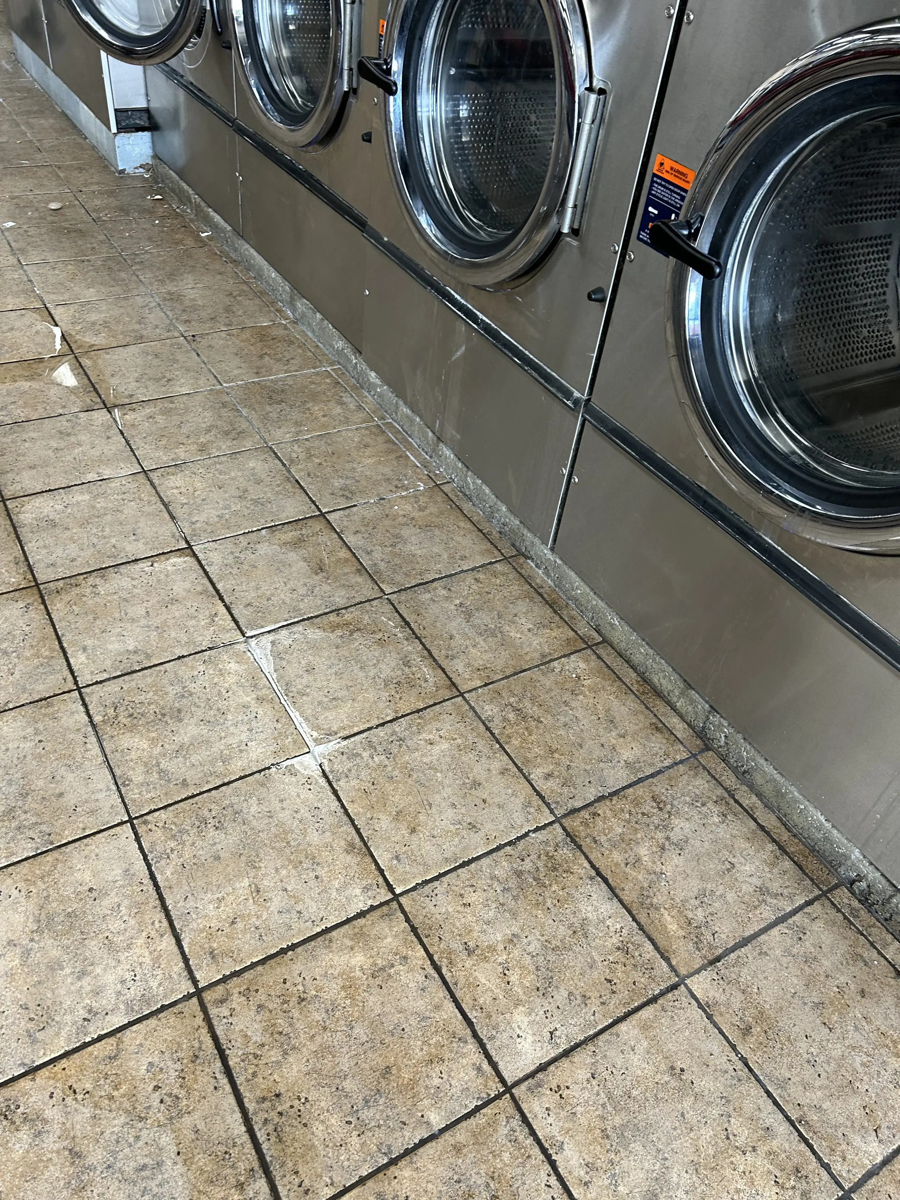 Crossroads Laundromat thumbnail 9