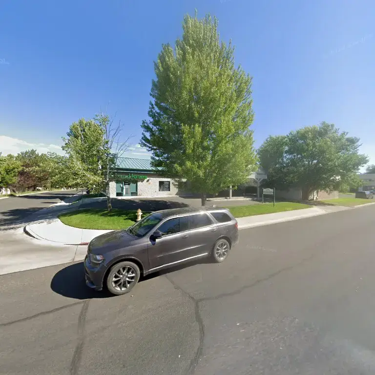 Crown Dry Cleaners & Laundry - Image 5