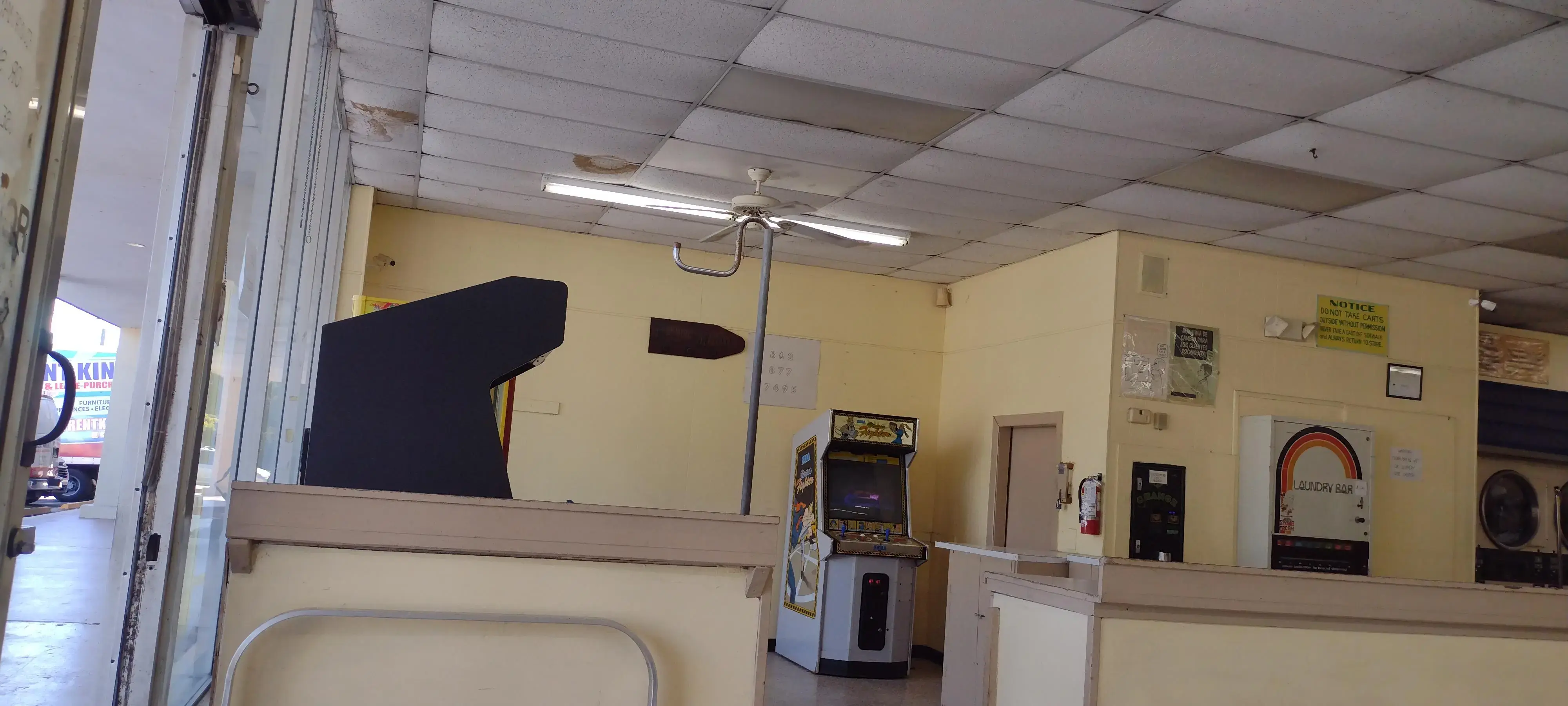 Crown Laundromat thumbnail 15
