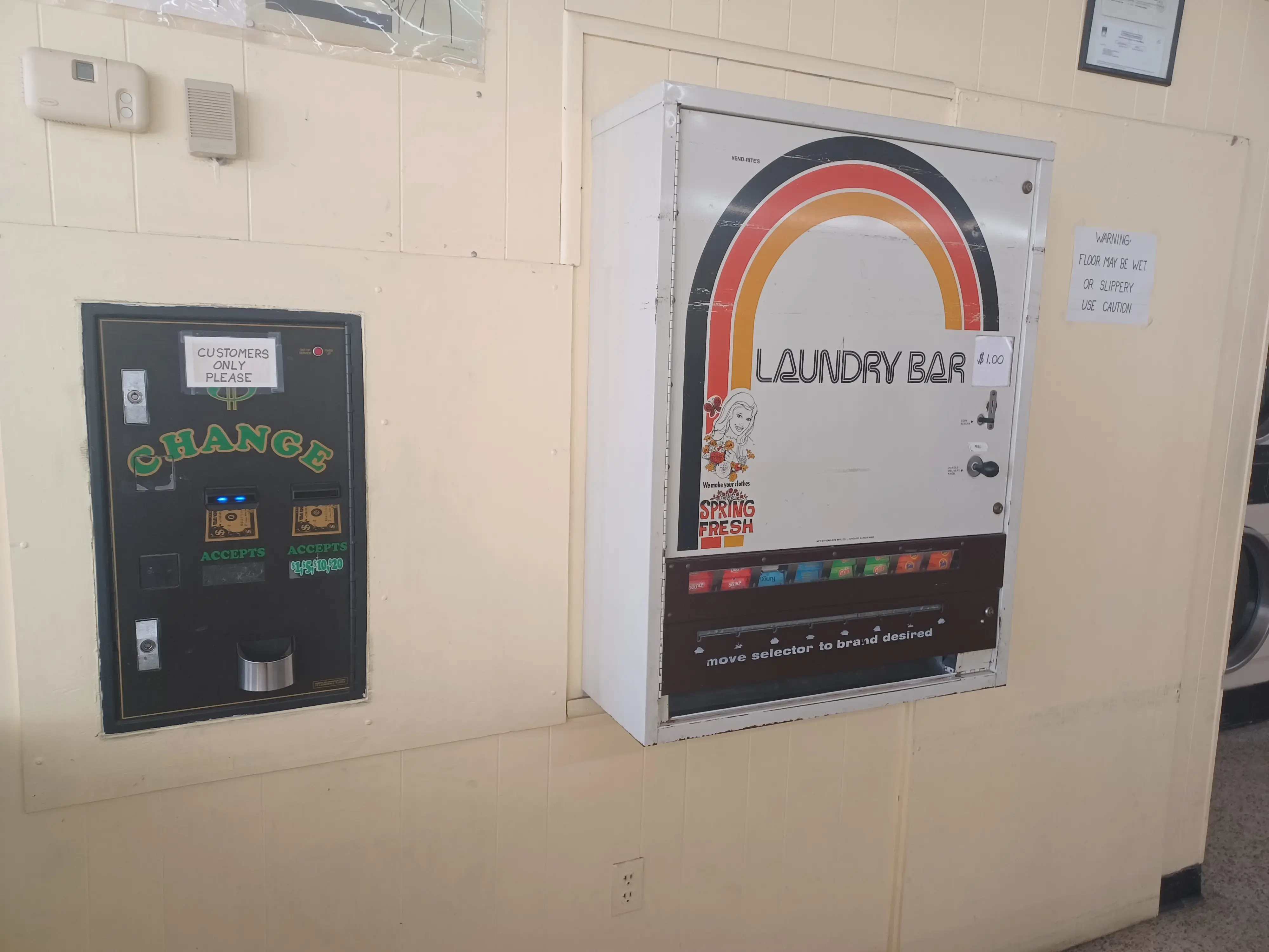 Crown Laundromat - Image 17