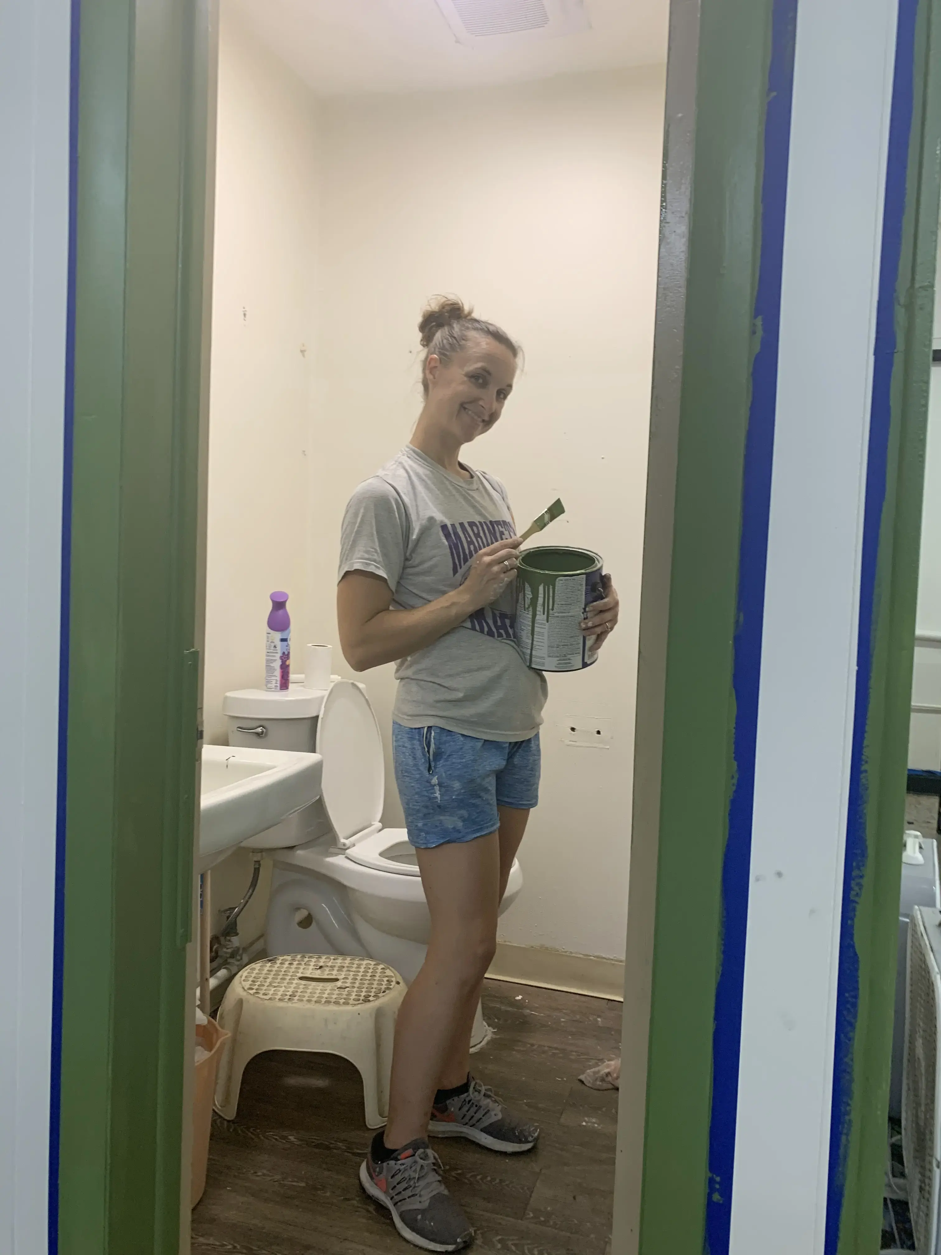 Crown Laundromat - Image 5