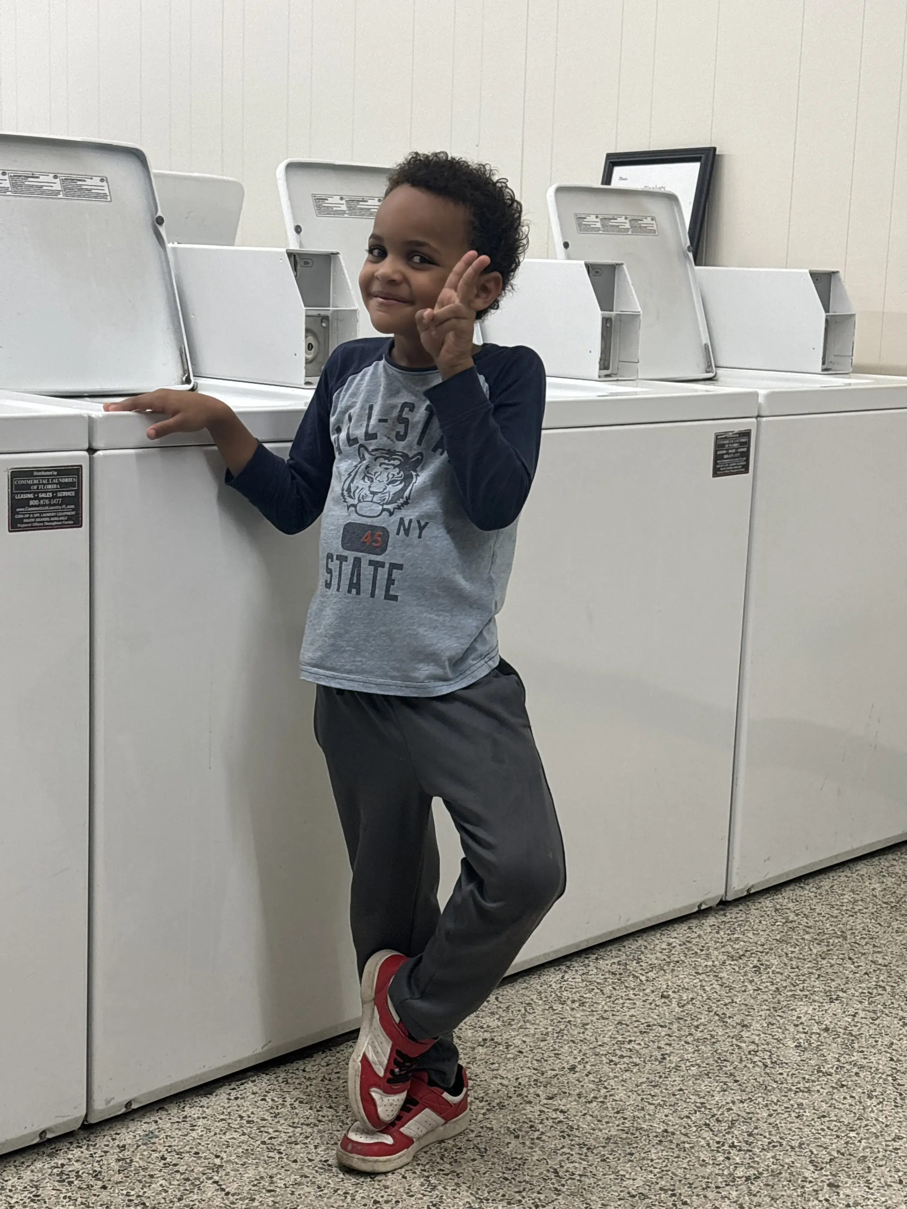 Crown Laundromat thumbnail 13