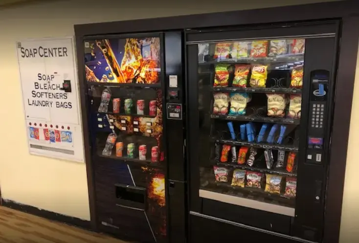 Crown Laundry - Image 7