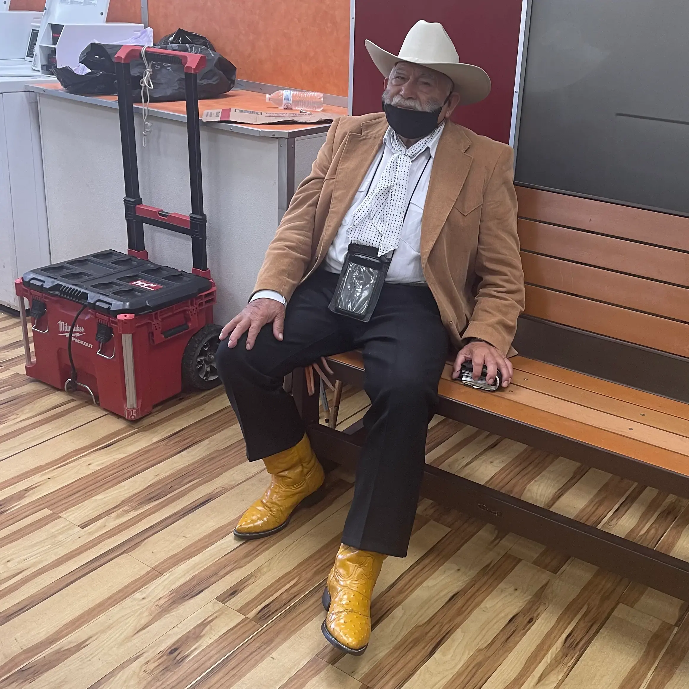 Crown Laundry - Image 19