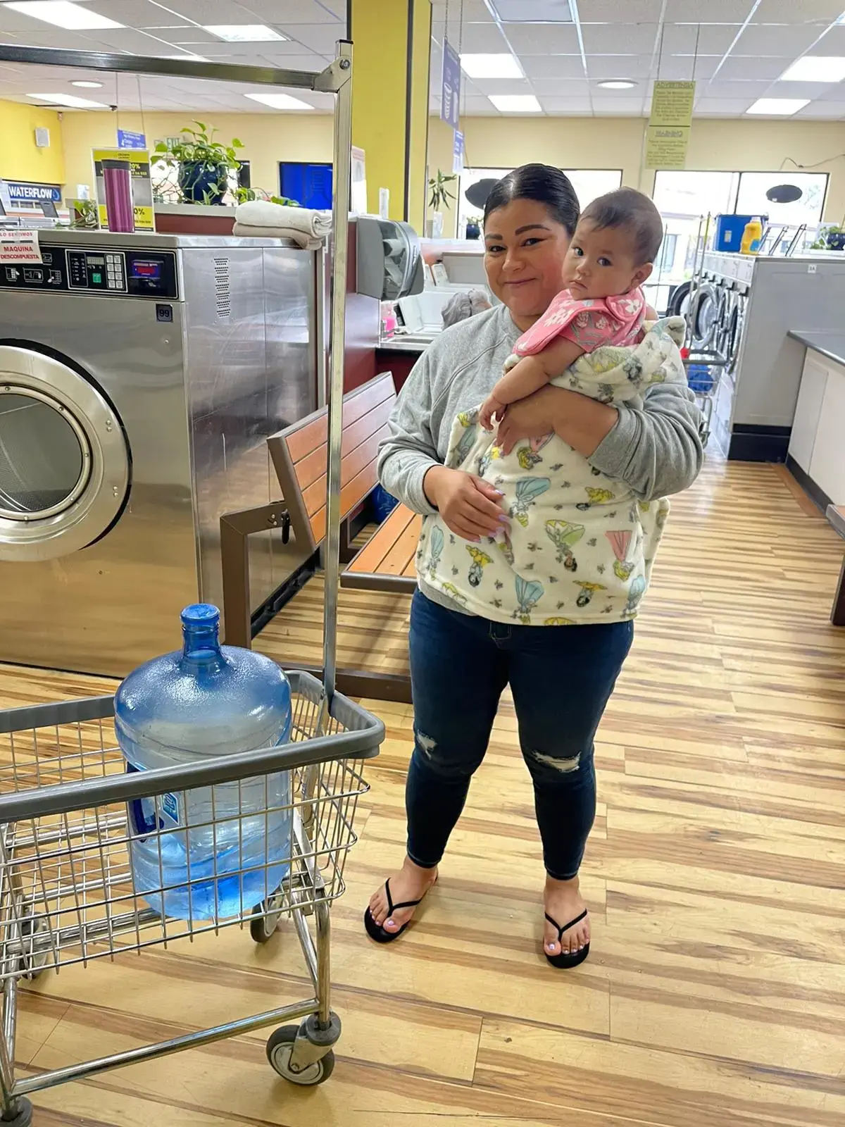 Crown Laundry thumbnail 13