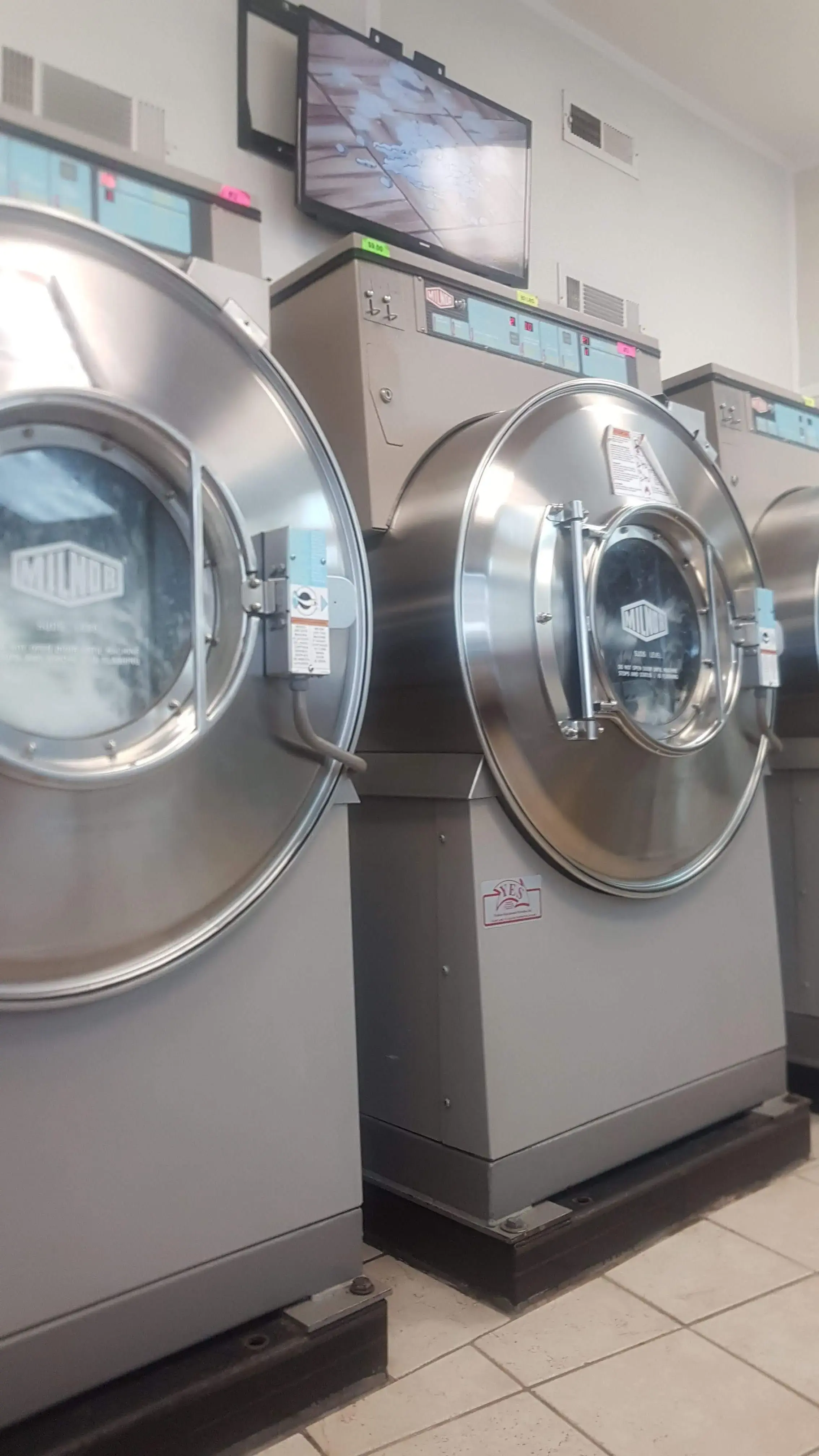 Cruzn Laundromat / Lavandaria - Image 11