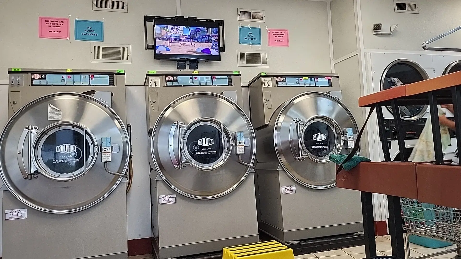 Cruzn Laundromat / Lavandaria thumbnail 10