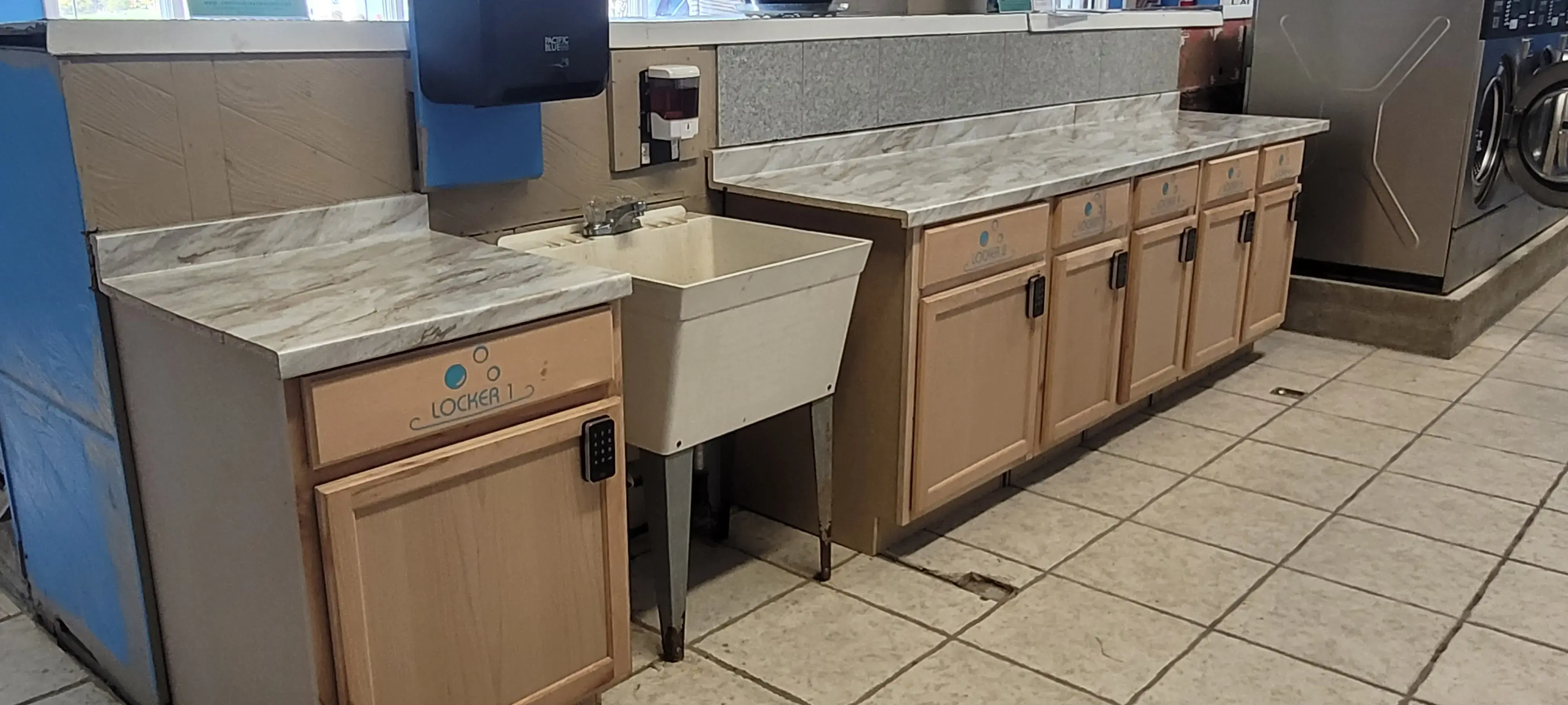 Crystal Clean Laundromat - Image 3