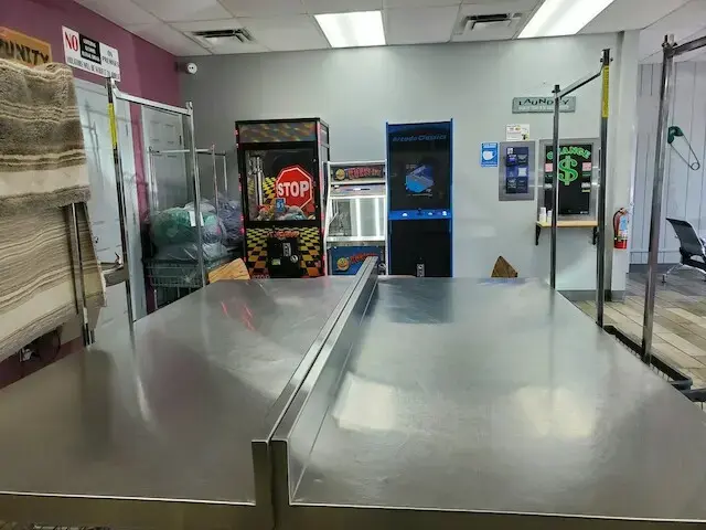 Crystal Clean Laundromat - Image 13