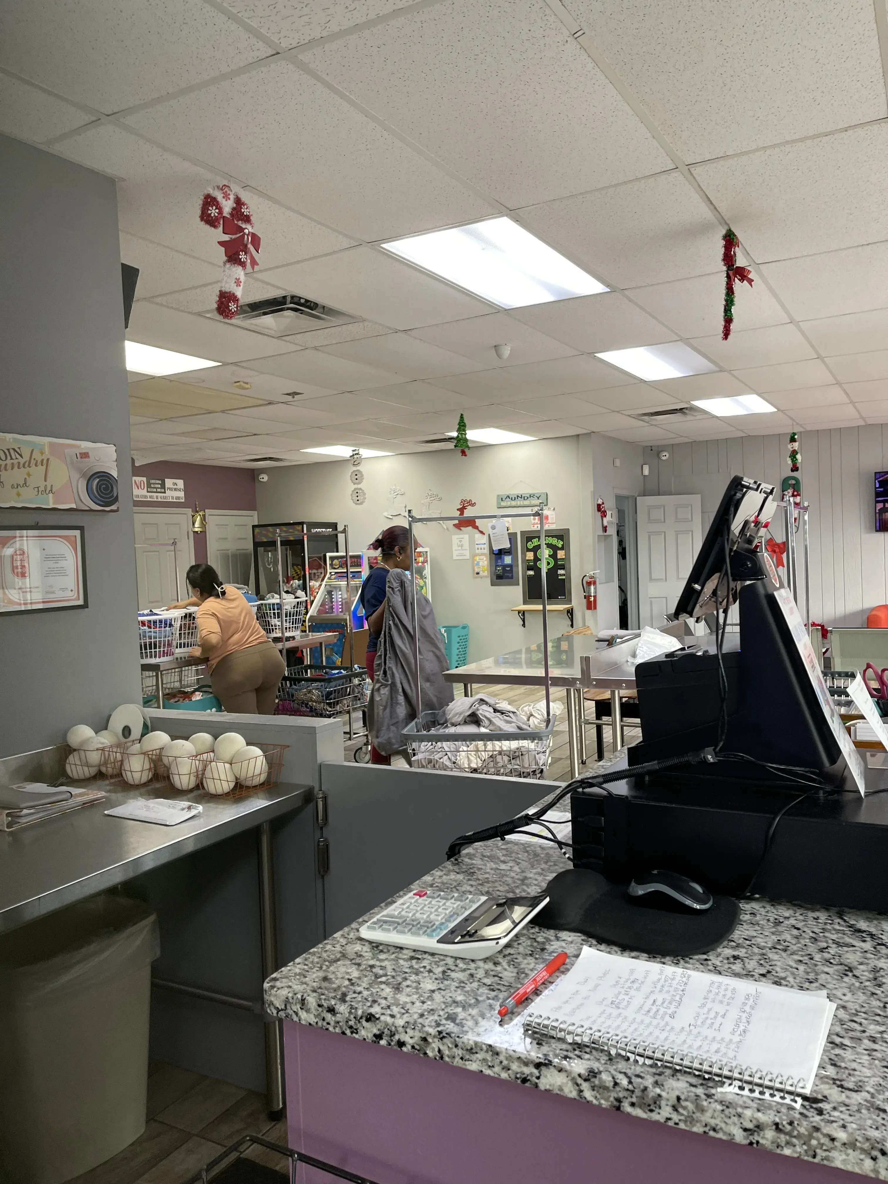 Crystal Clean Laundromat - Image 7