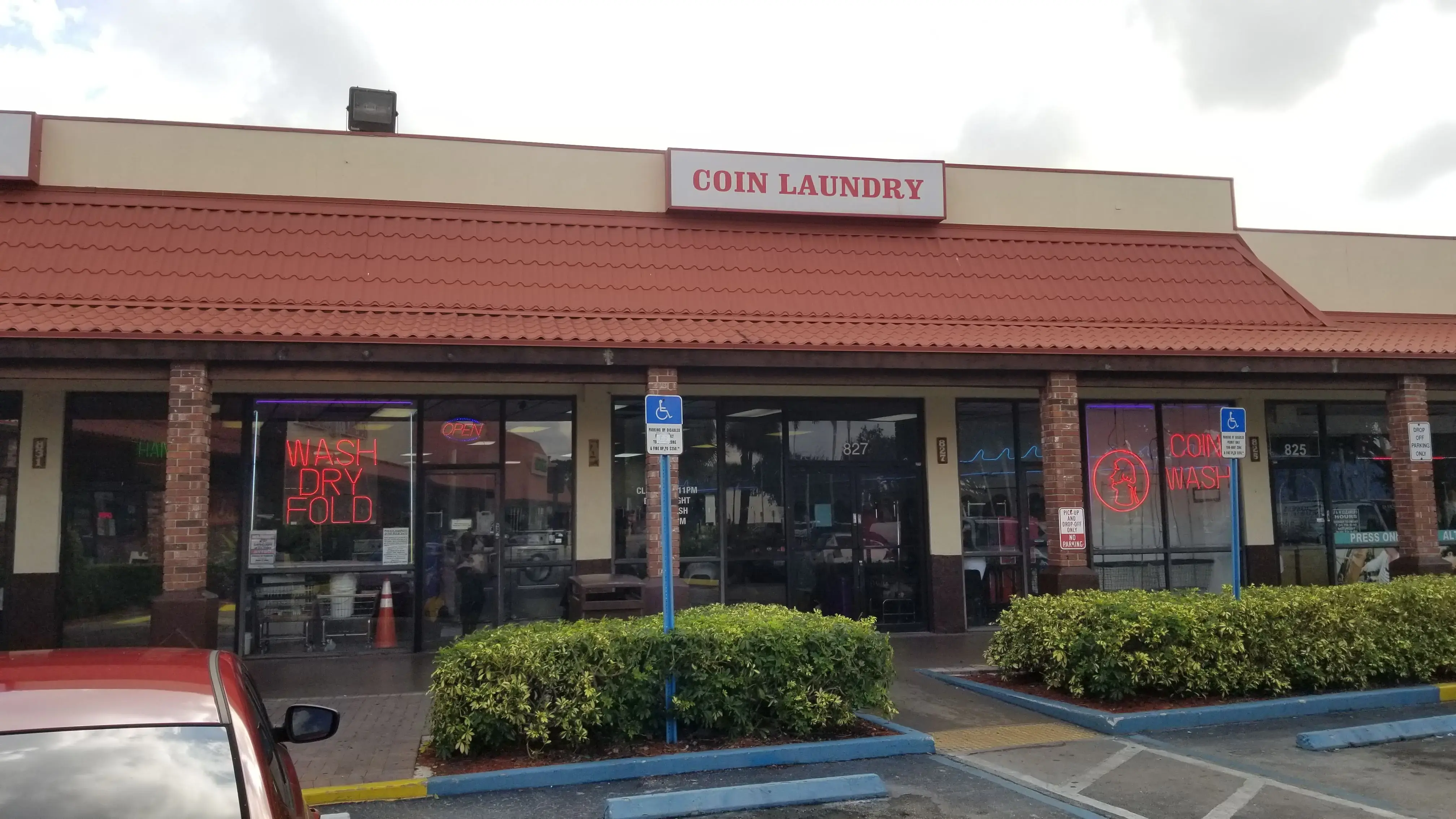 Crystal Lake Coin Laundry - Image 3