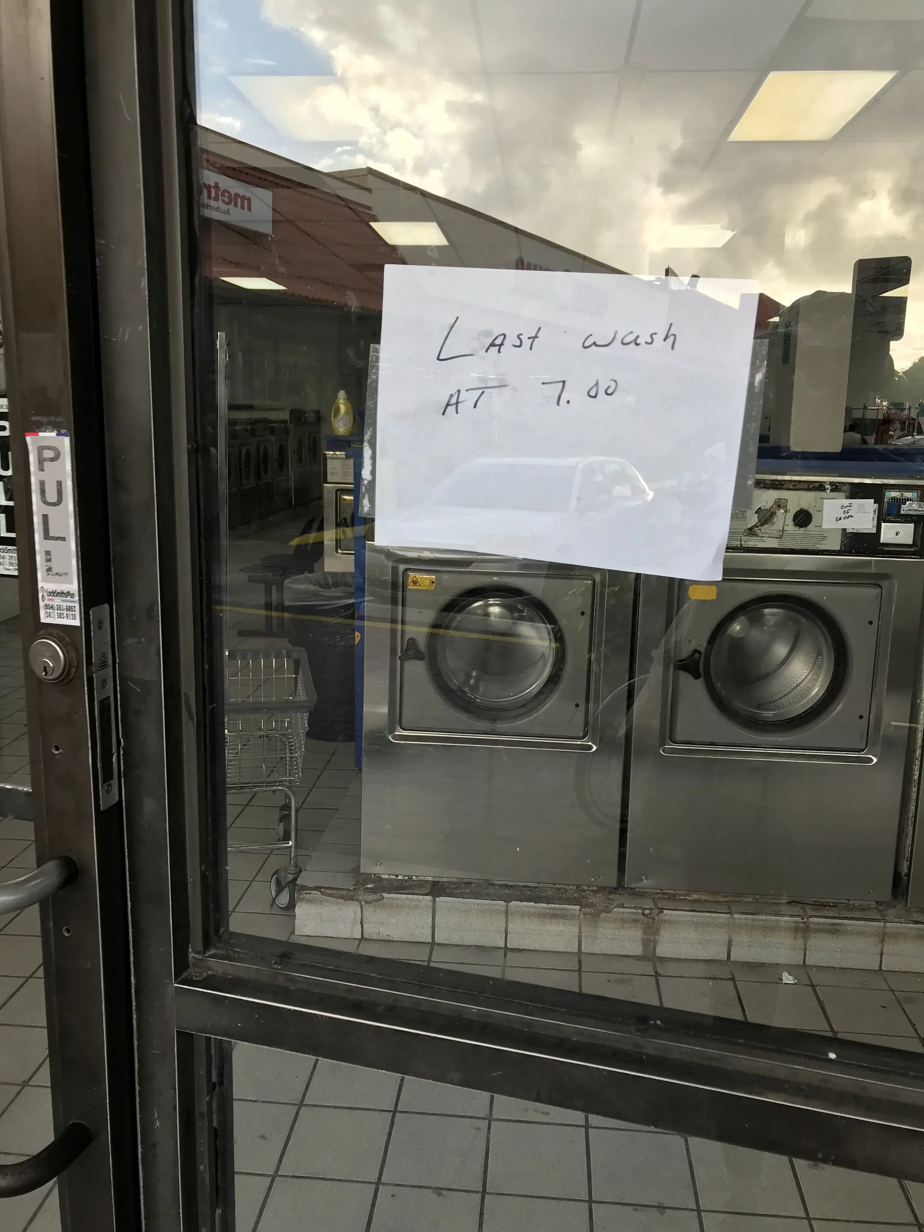 Crystal Lake Coin Laundry - Image 4
