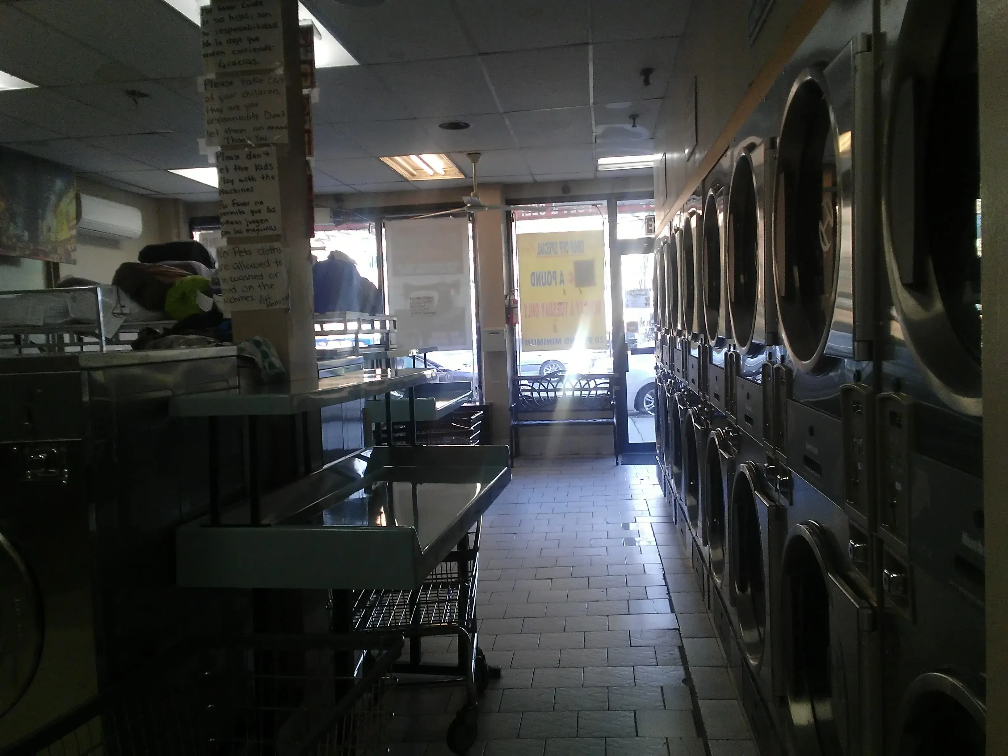 Crystal Touch Laundromat thumbnail 3