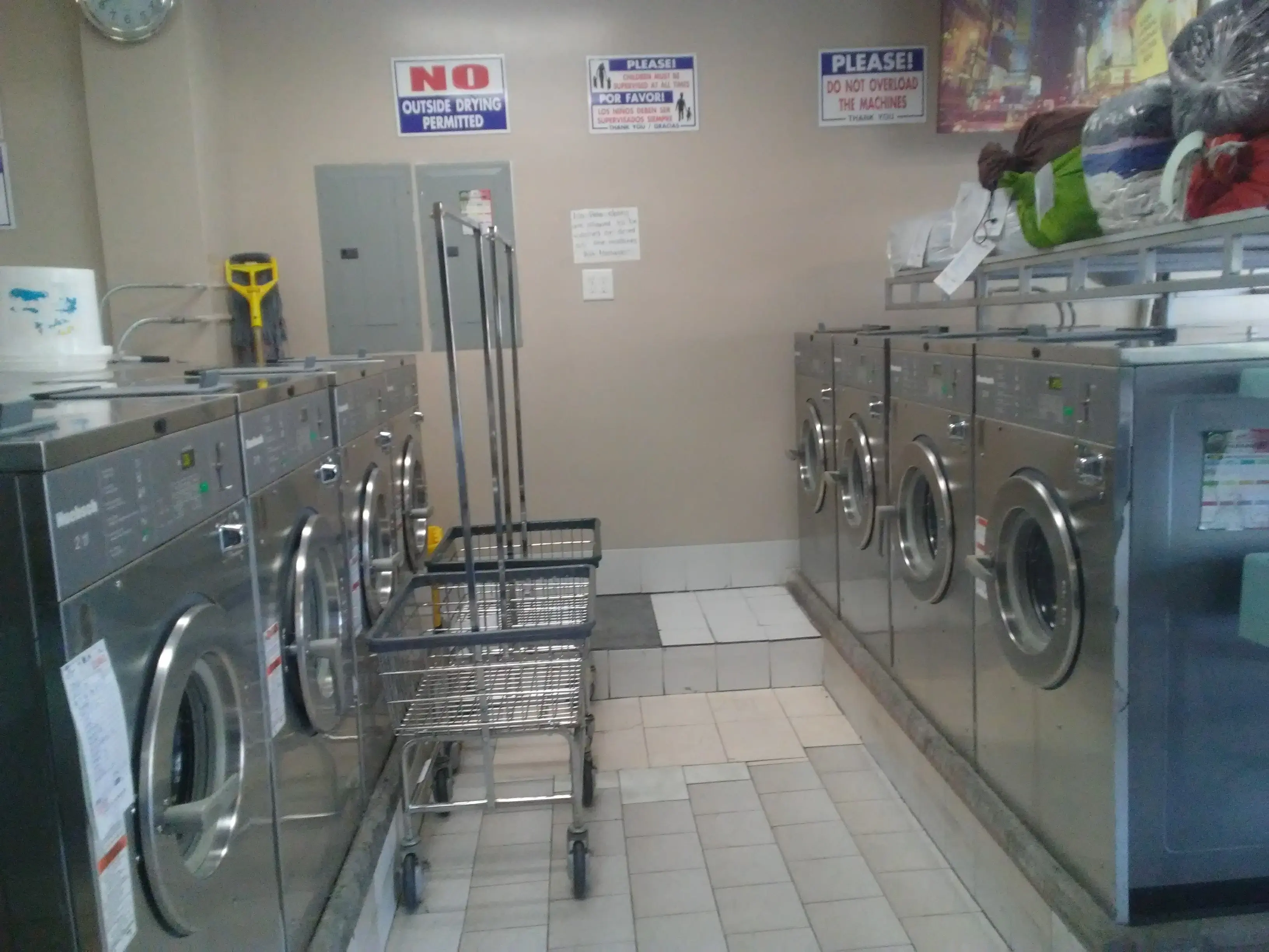 Crystal Touch Laundromat thumbnail 7