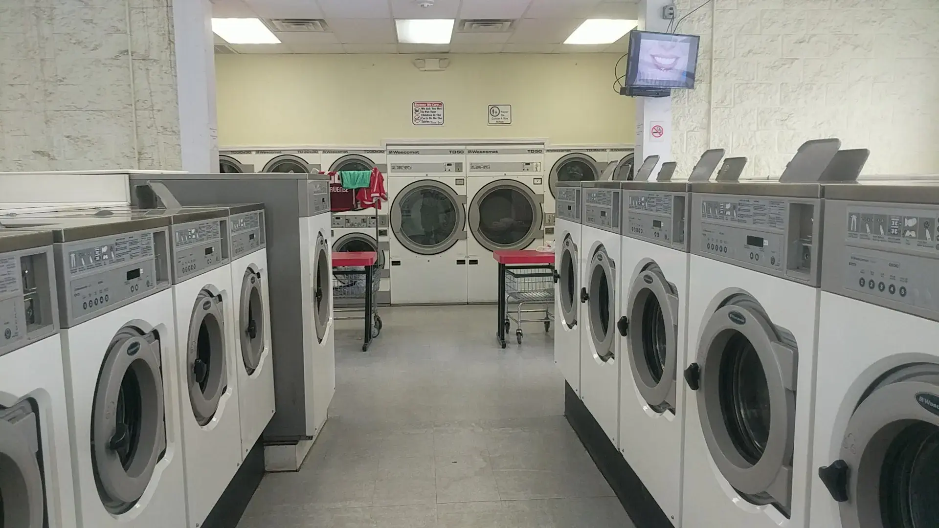 Cumberland Laundromat thumbnail 1