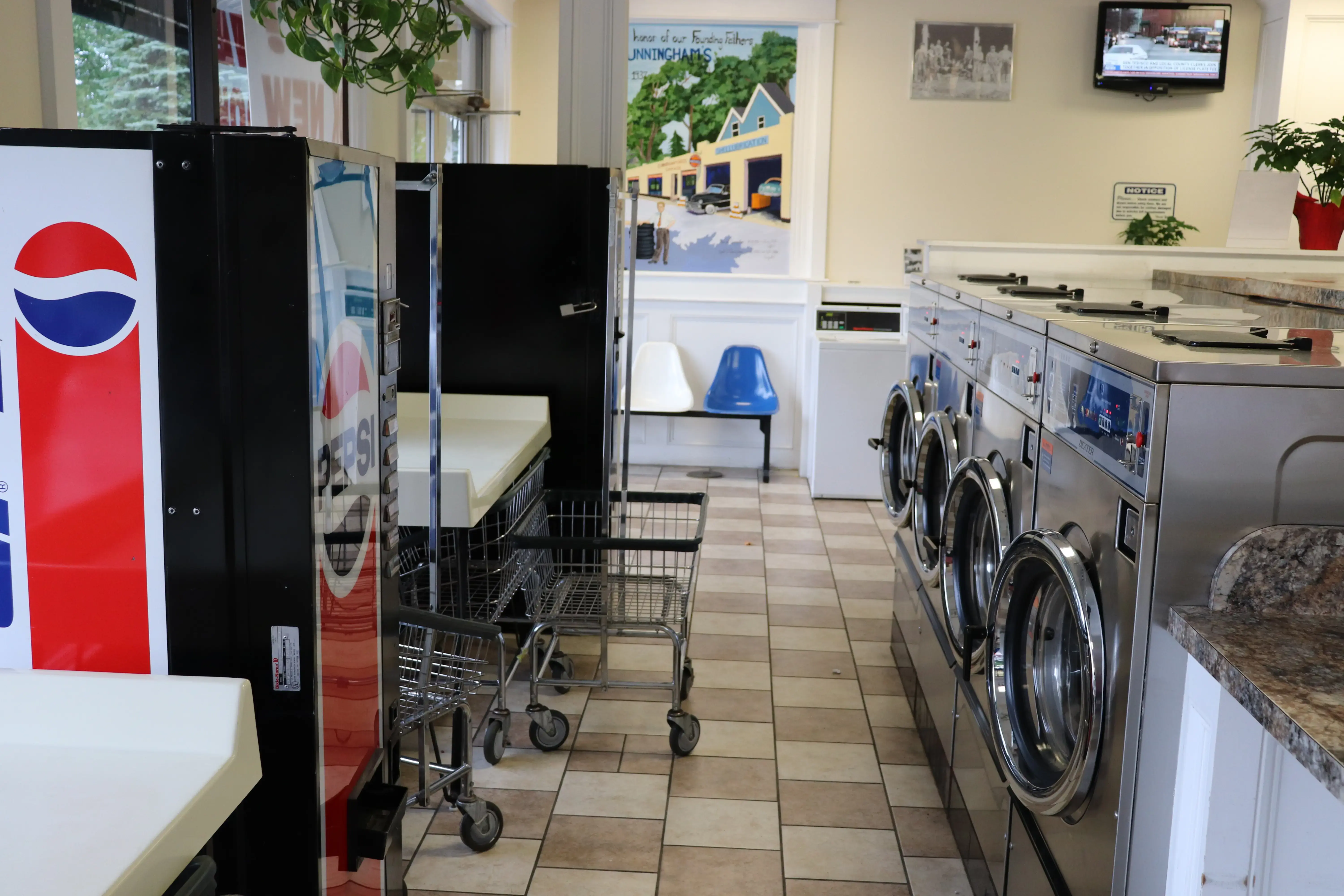 Cunningham's Laundromat - Image 18