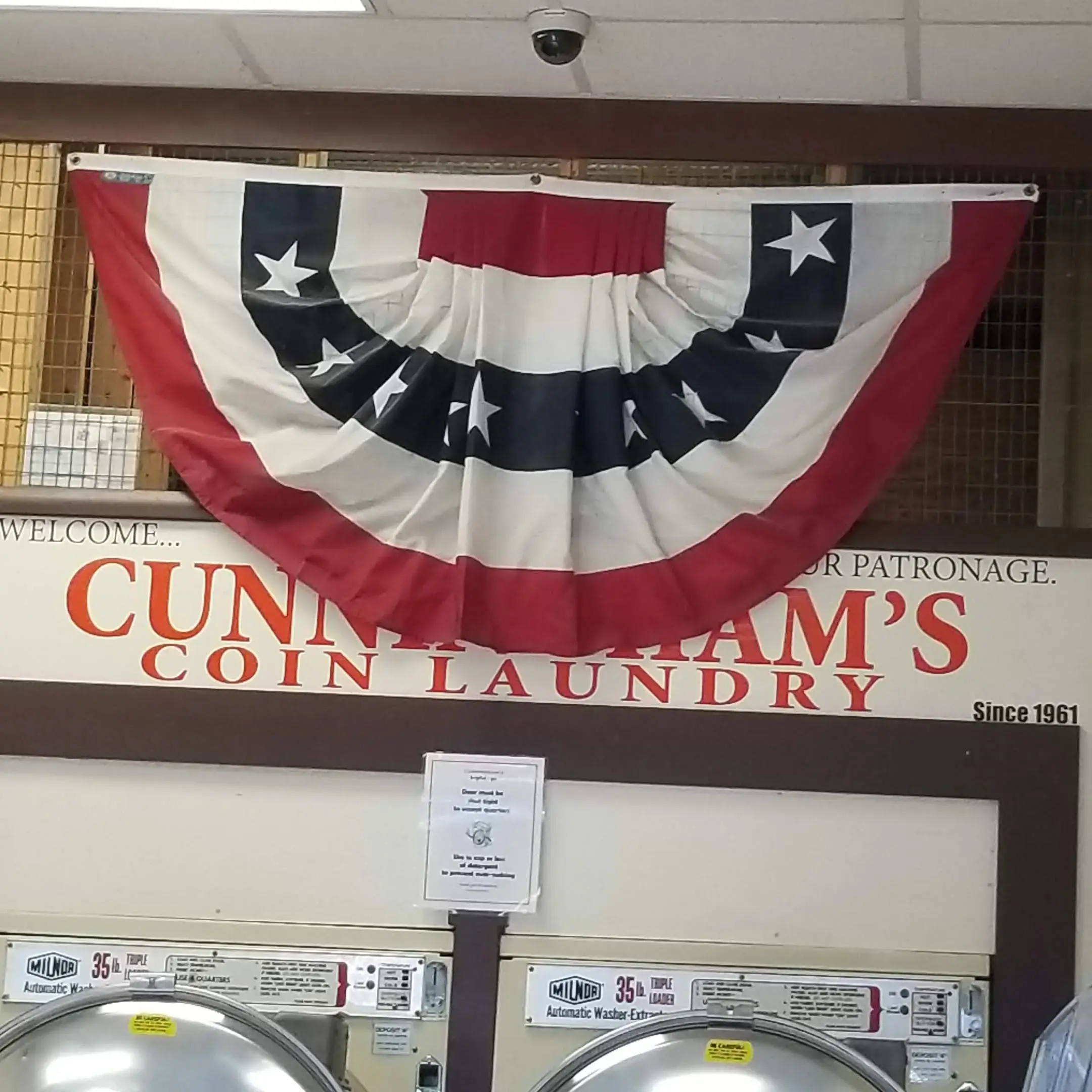 Cunningham's Laundromat thumbnail 14