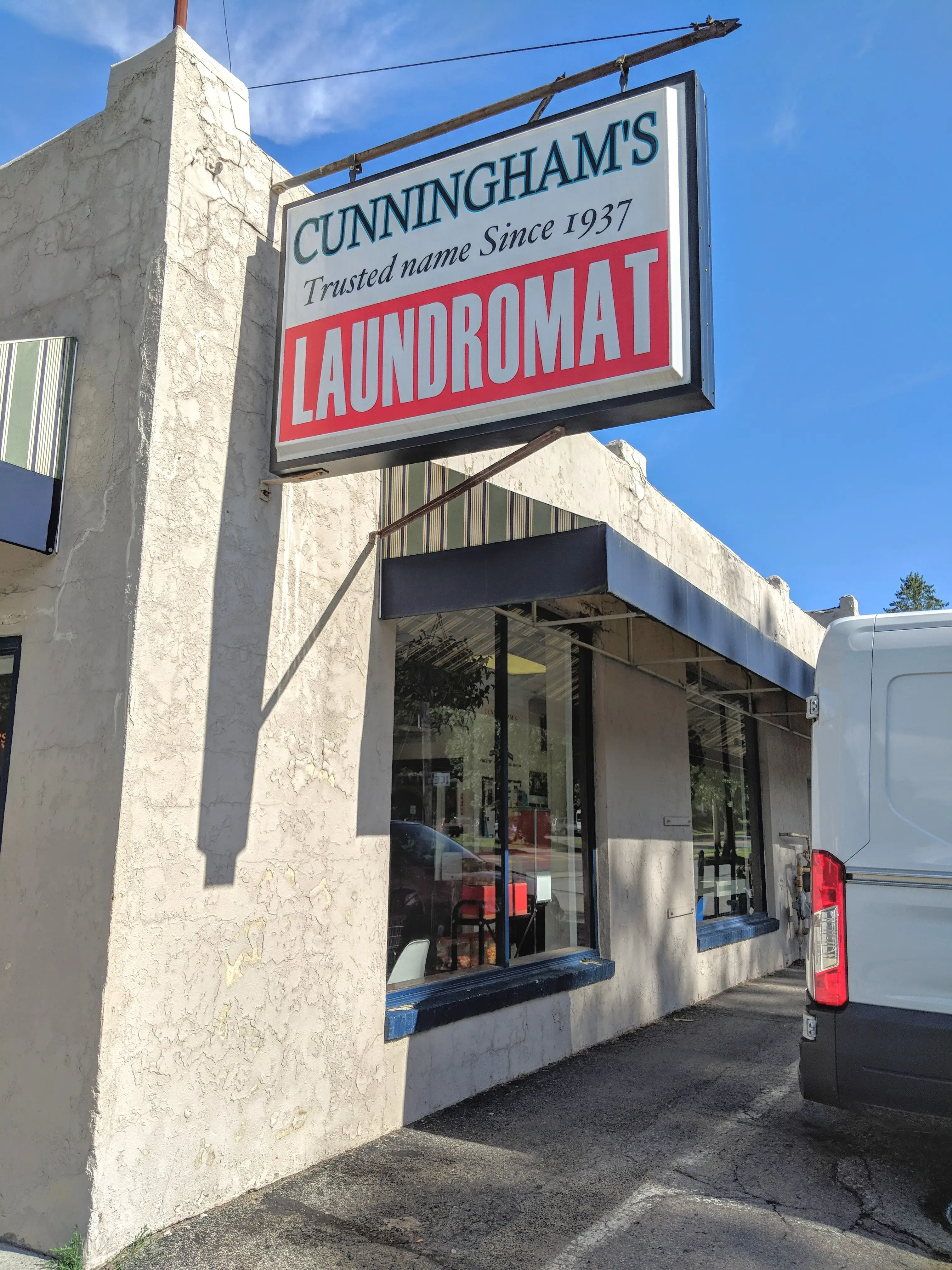 Cunningham's Laundromat - Image 16