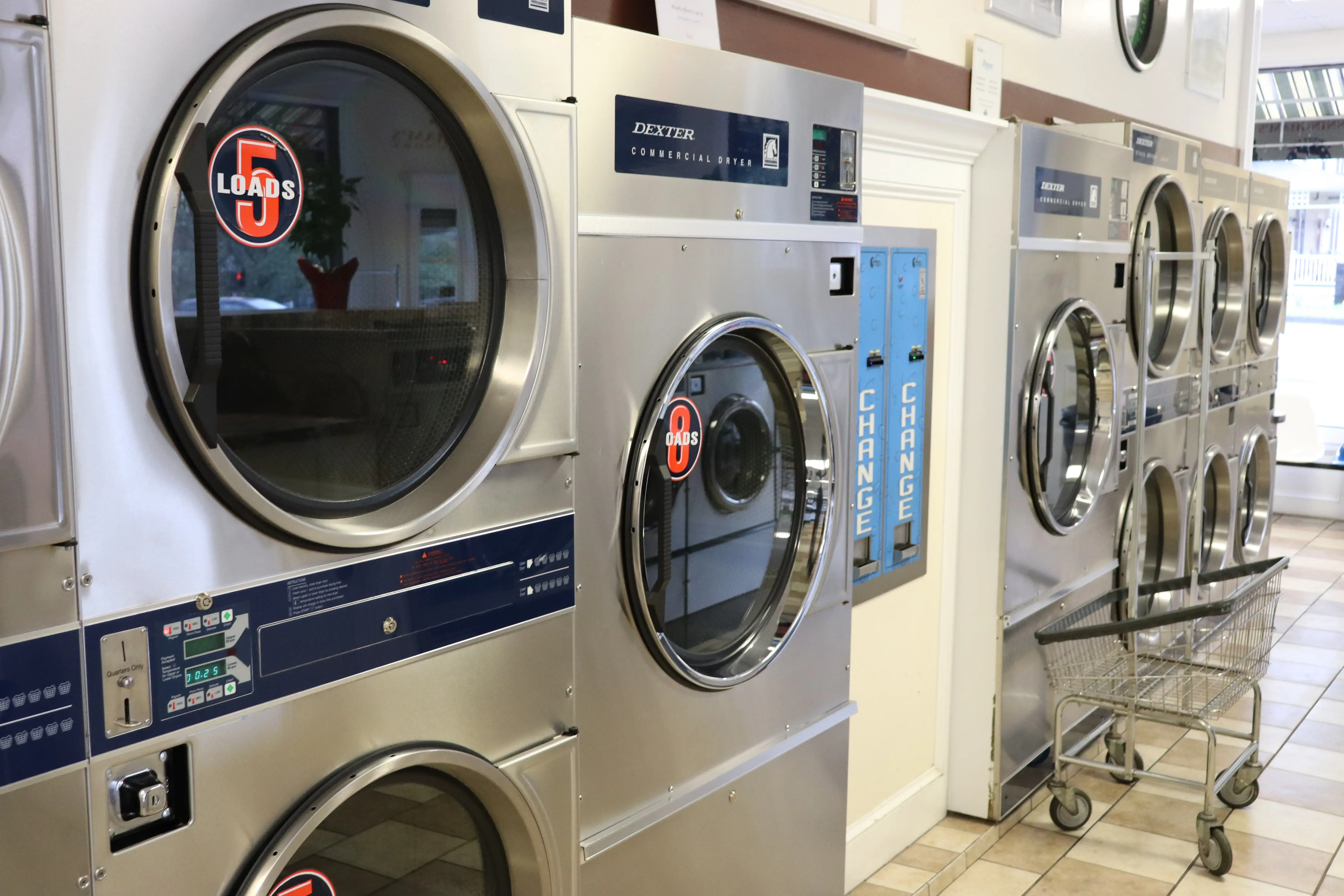 Cunningham's Laundromat - Image 17