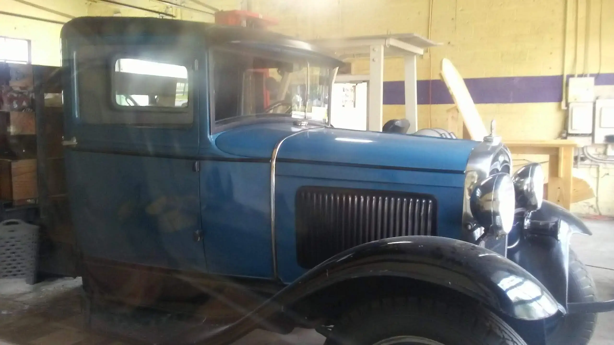 Cunningham's Laundromat thumbnail 13