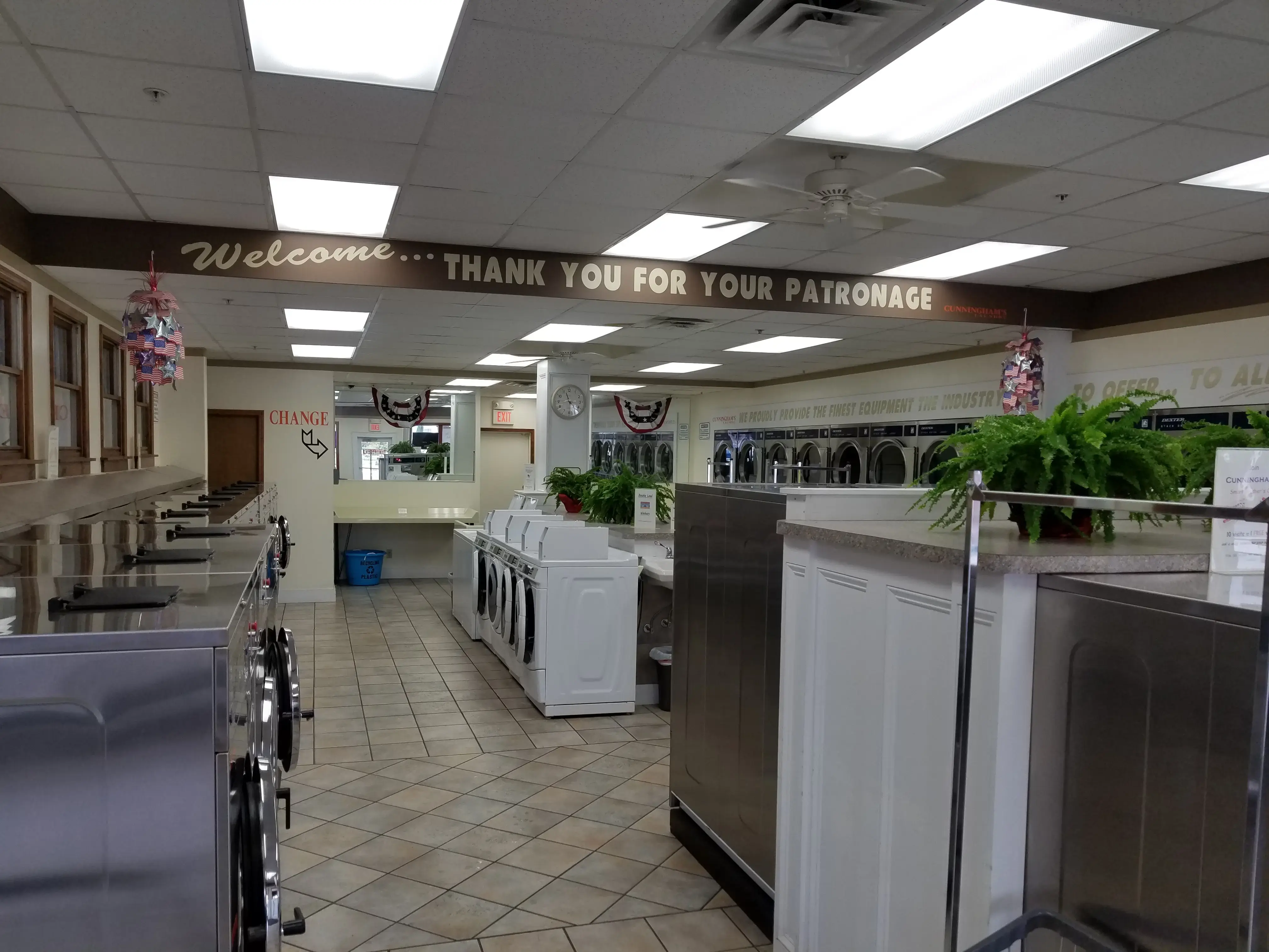 Cunningham's Laundromat - Image 5