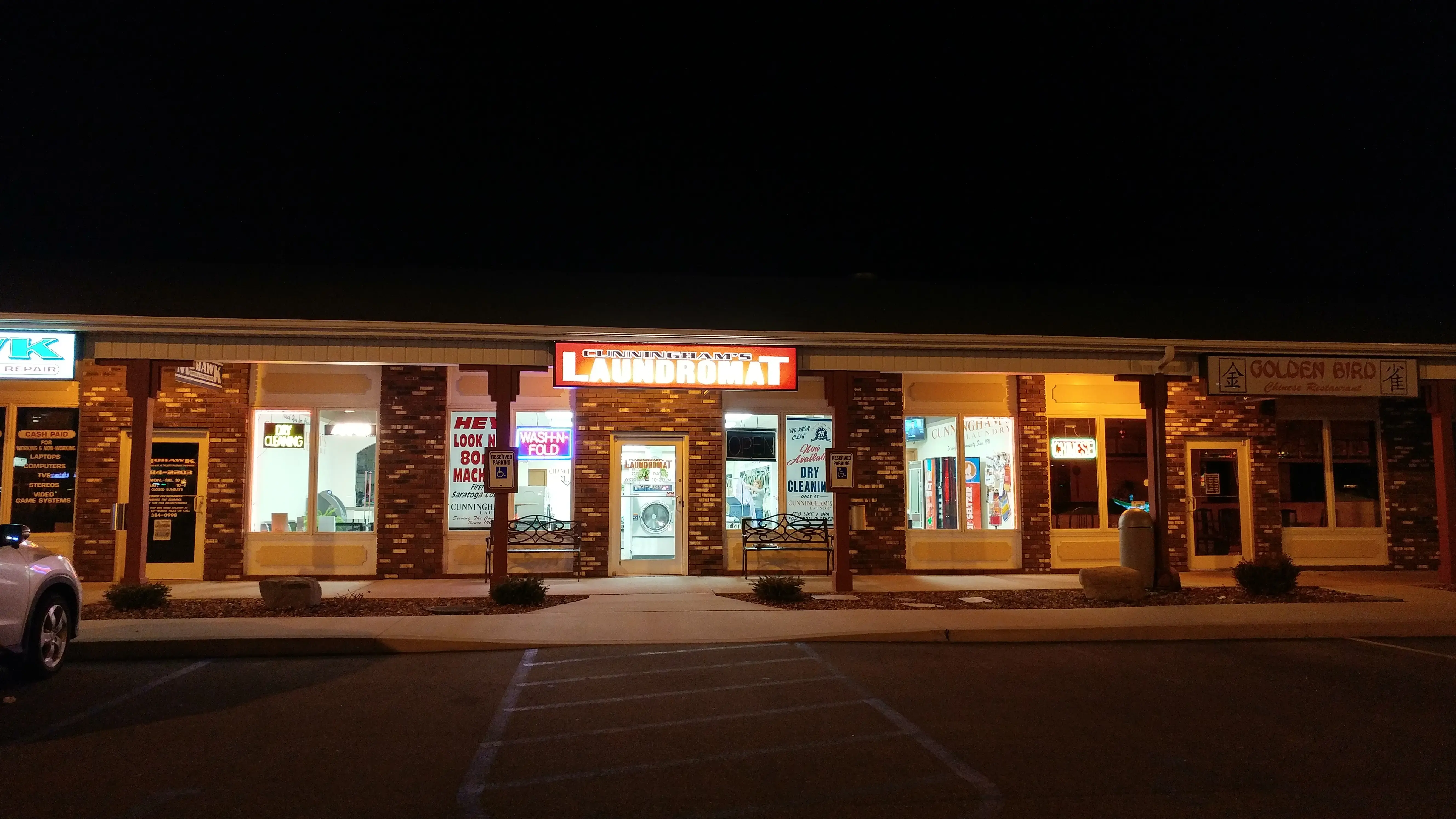 Cunningham's Laundromat - Image 7