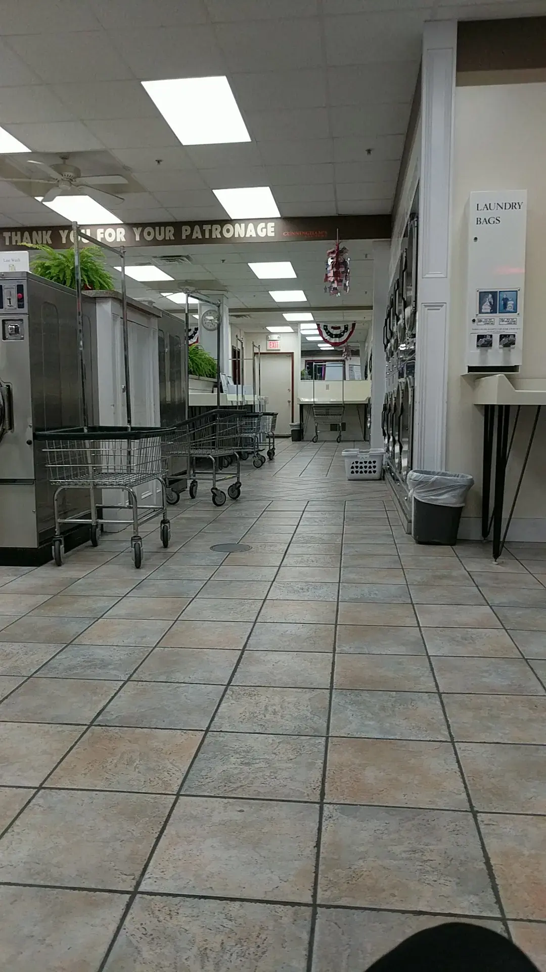 Cunningham's Laundromat - Image 12