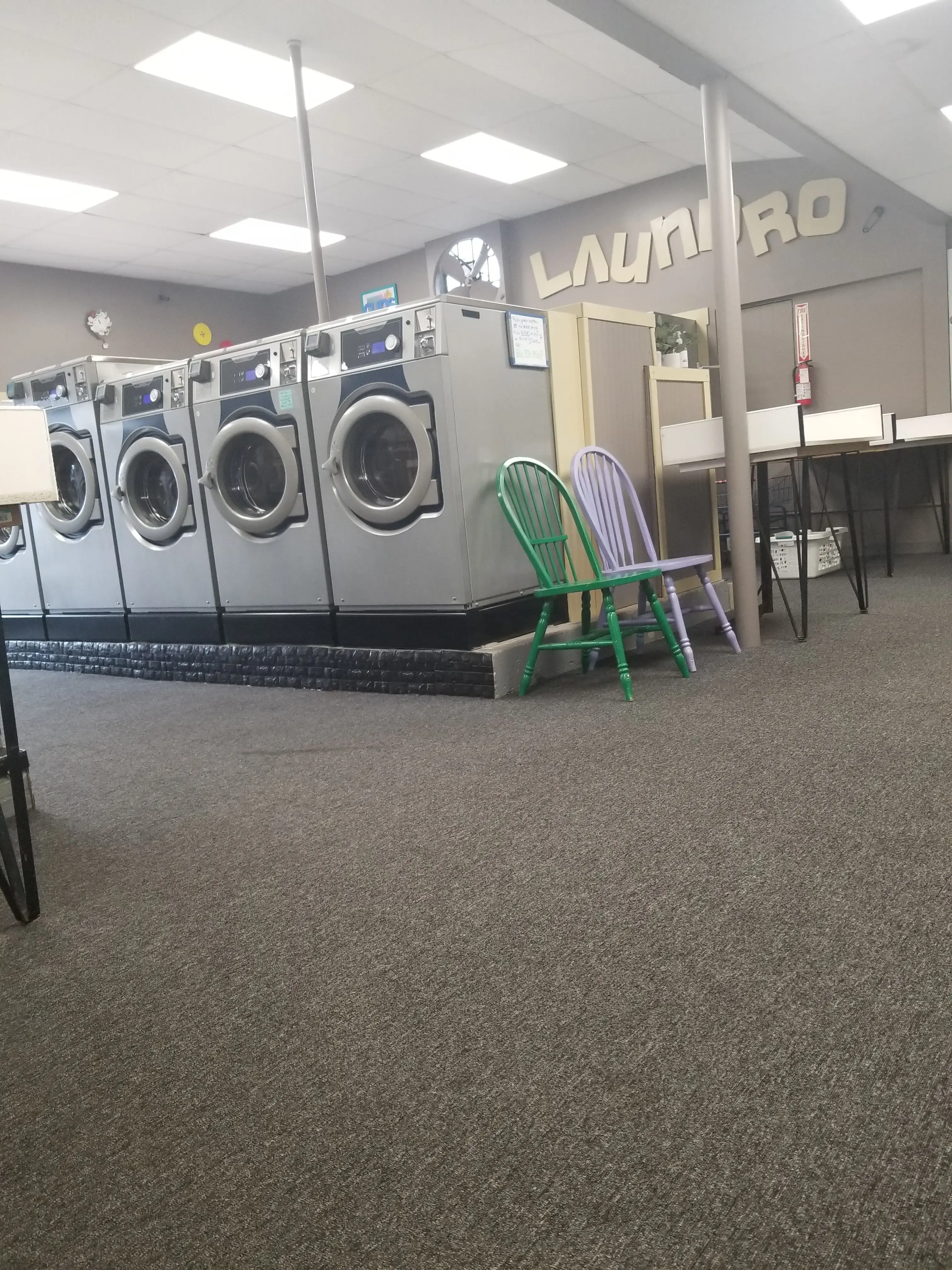 Cup's Washateria - Image 5