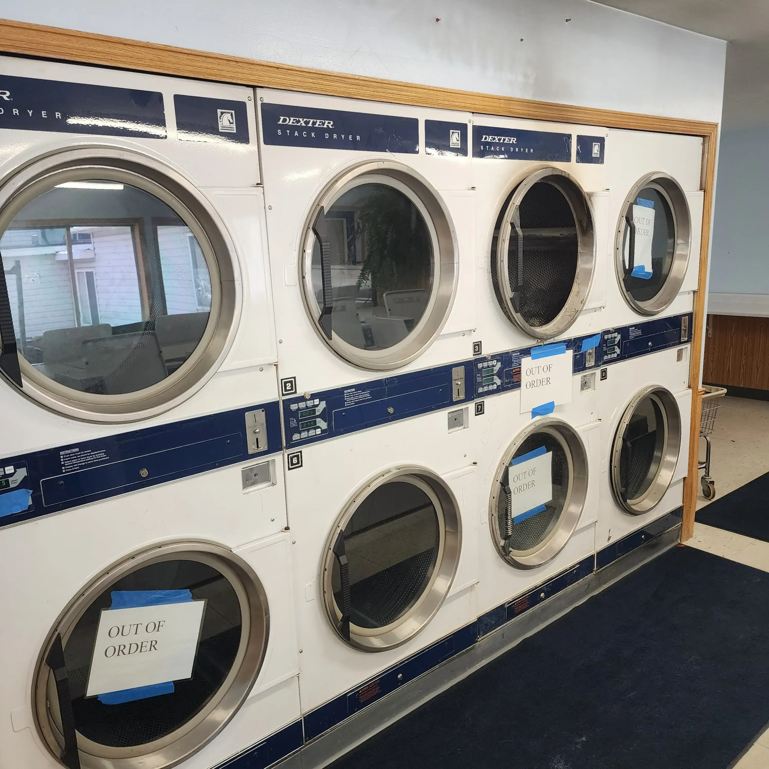 Cushing Laundry Lounge thumbnail 3