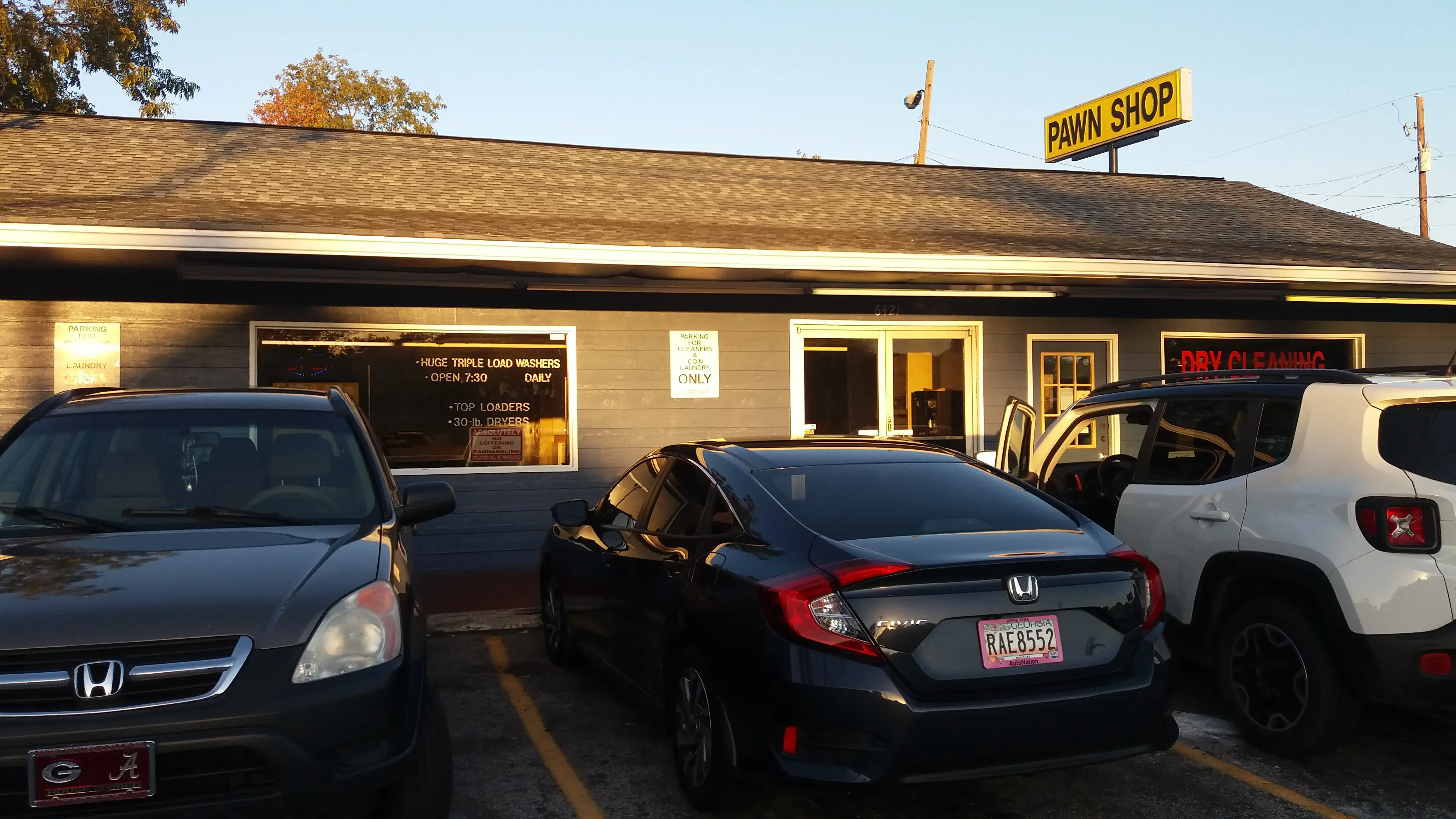 Custom and Friendly Laundry - Image 17