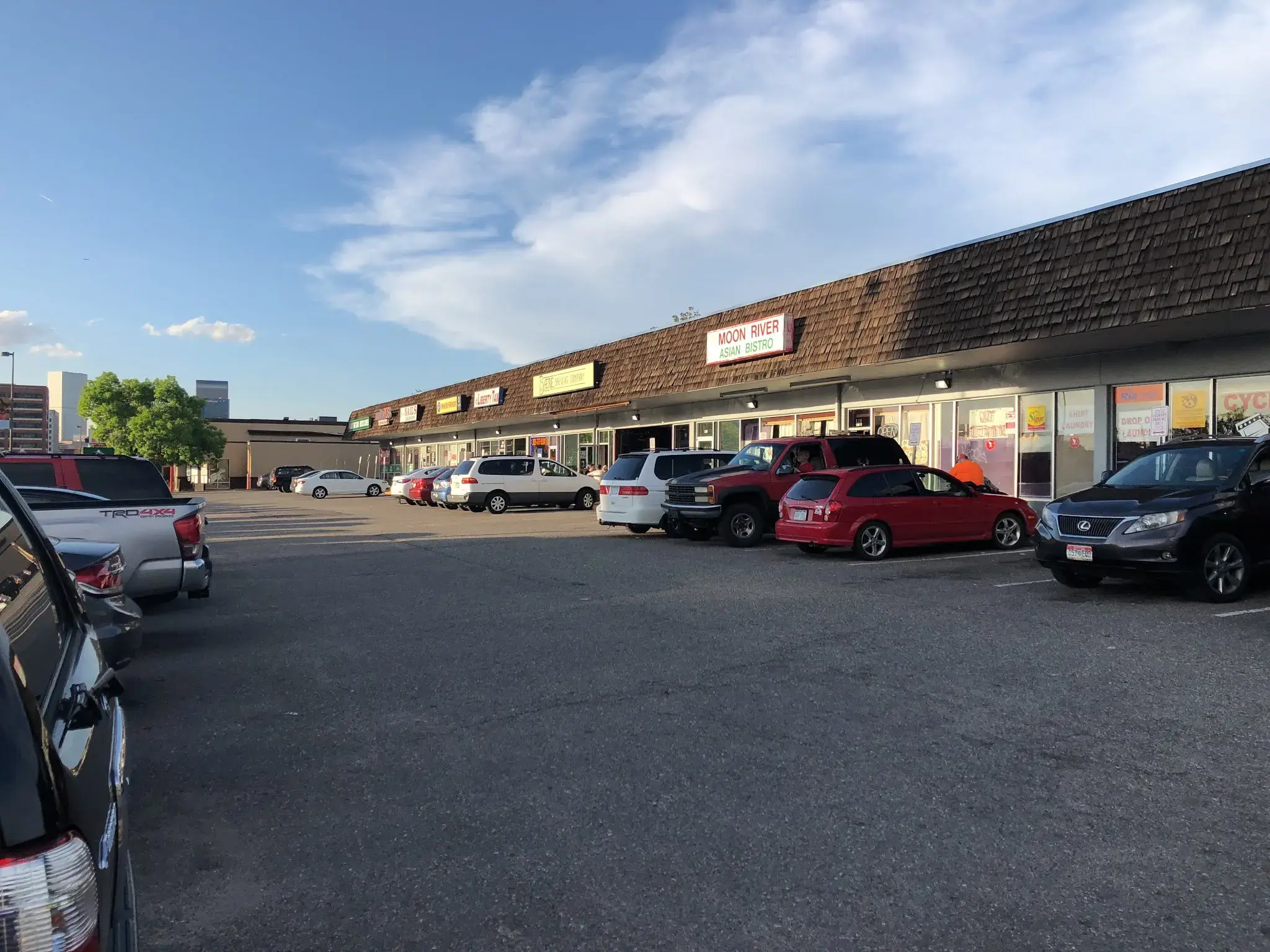 Cycles Laundry thumbnail 17