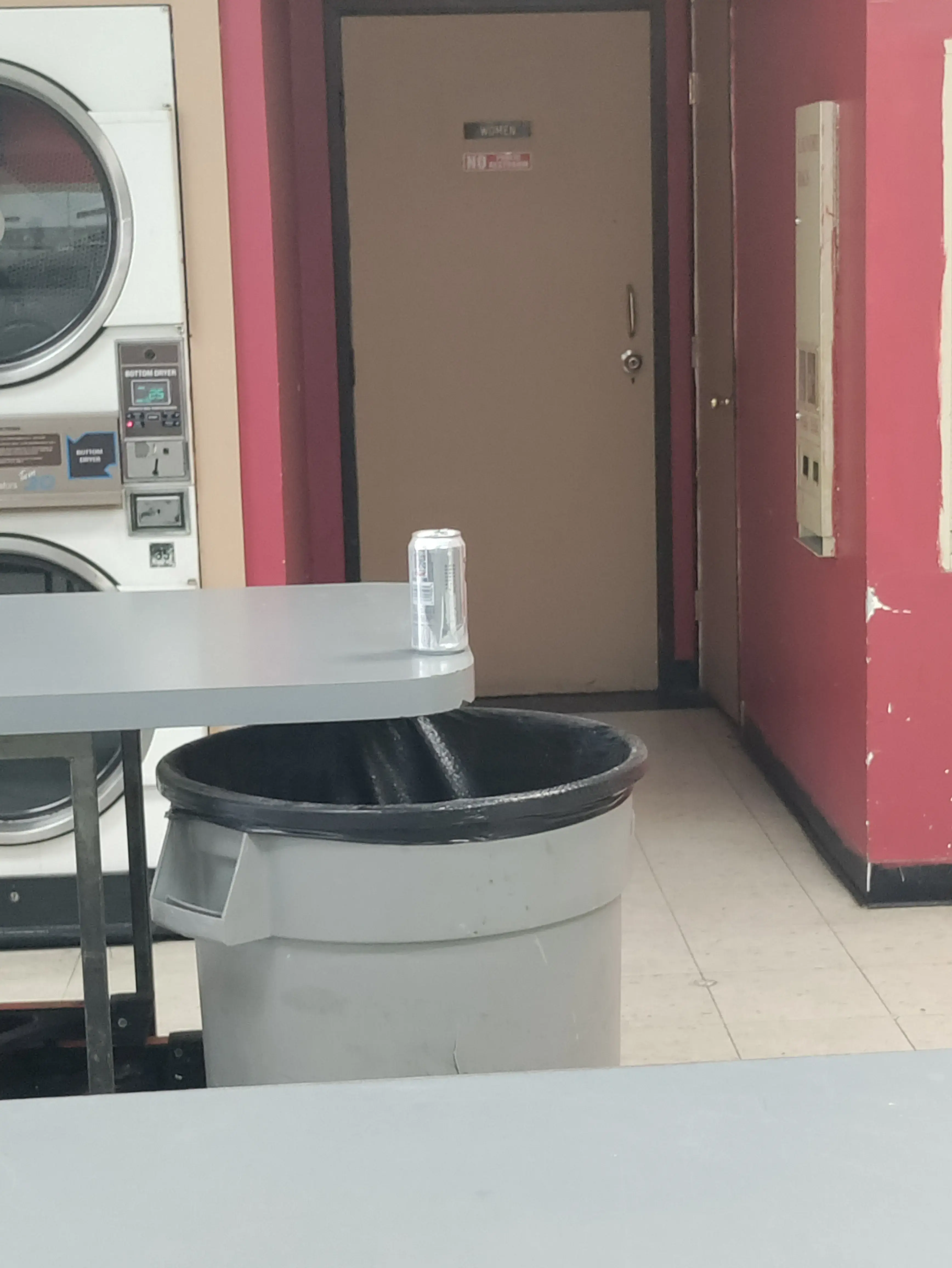 Cycles Laundry thumbnail 4