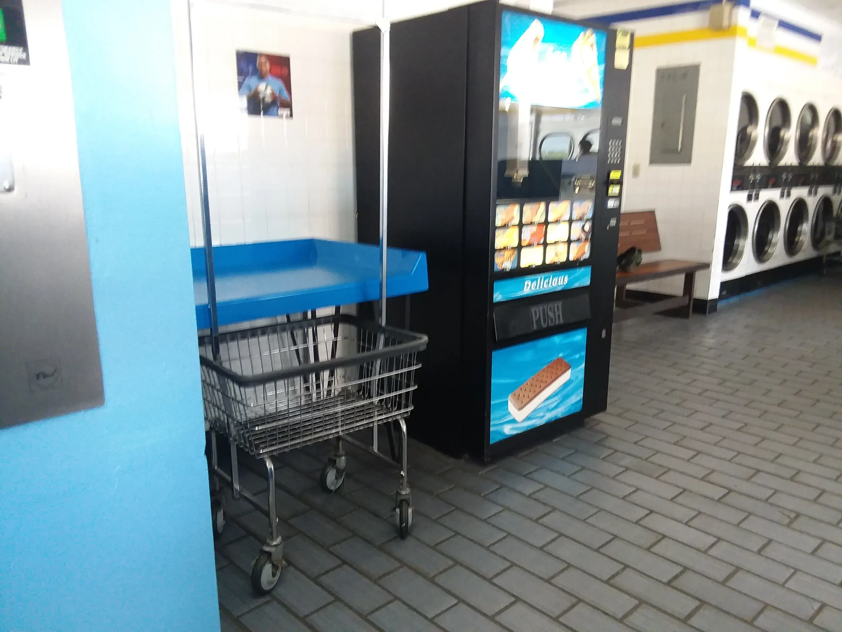 Cyclone Coin Laundry thumbnail 12