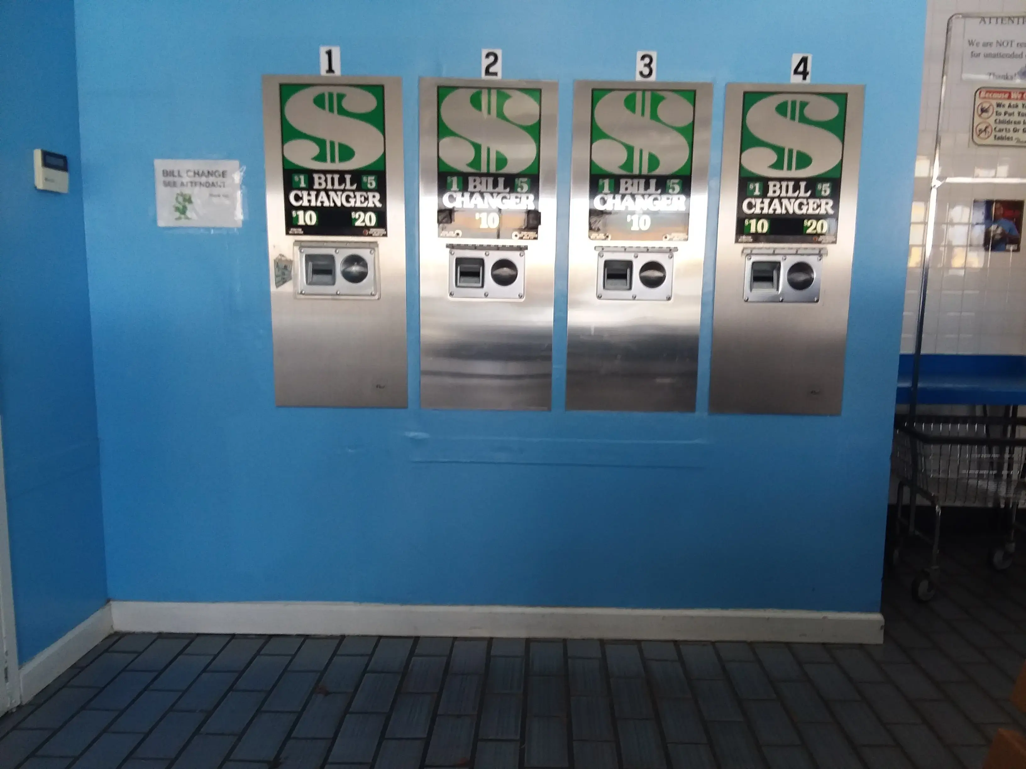 Cyclone Coin Laundry - Image 5