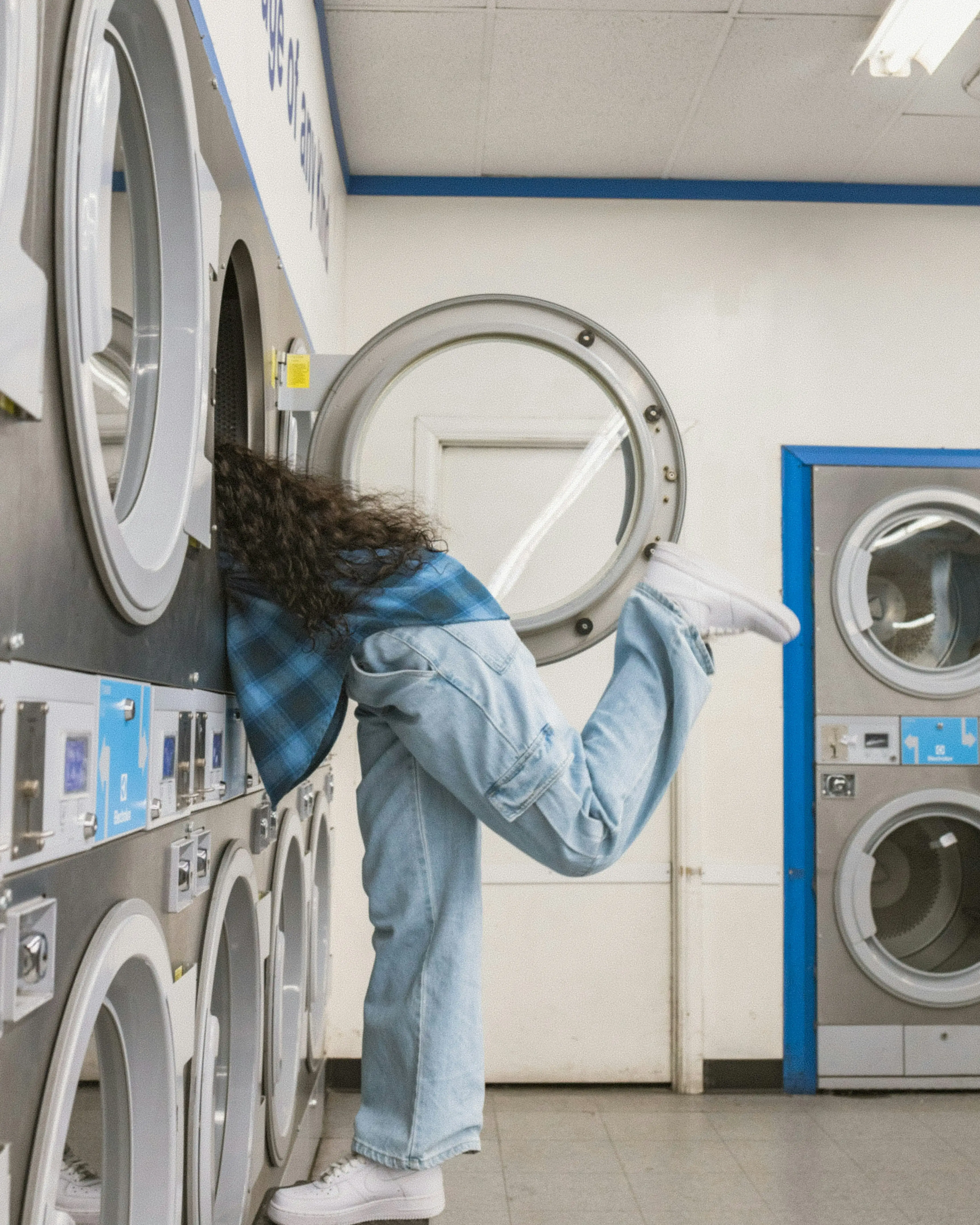 Cyclone Coin Laundry - Image 3