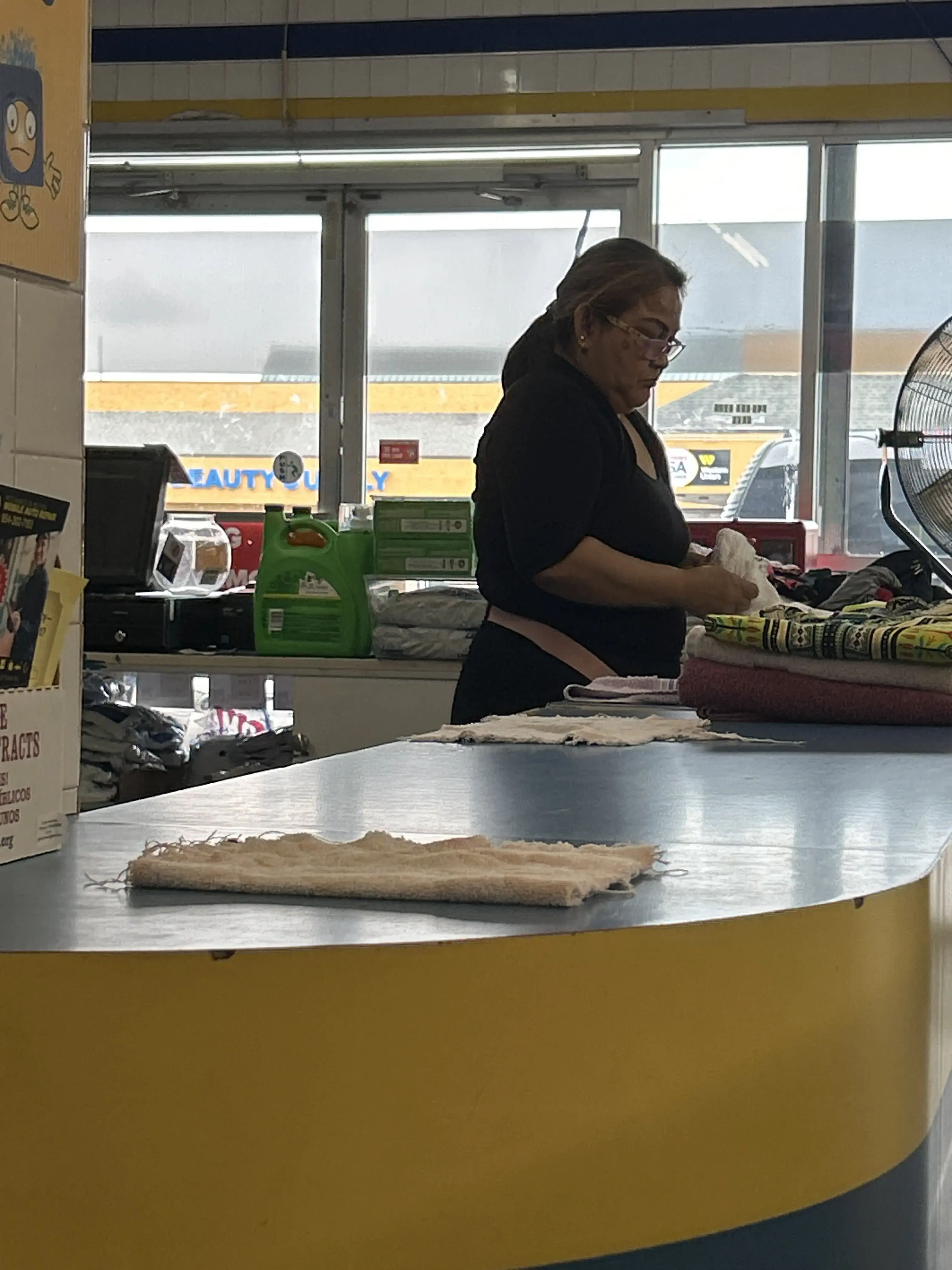 Cyclone Coin Laundry - Image 15