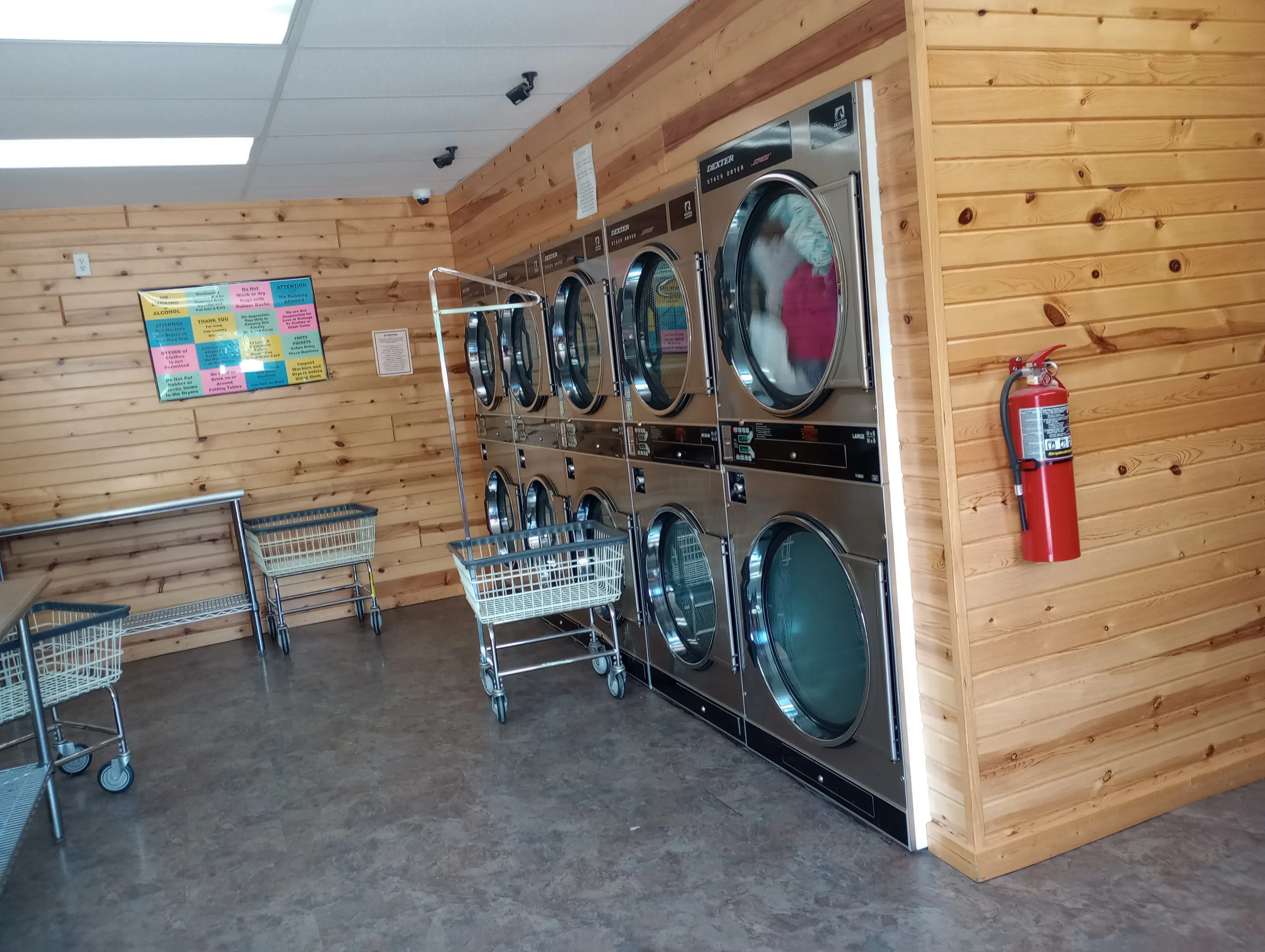 Cyclone Laundromat thumbnail 10