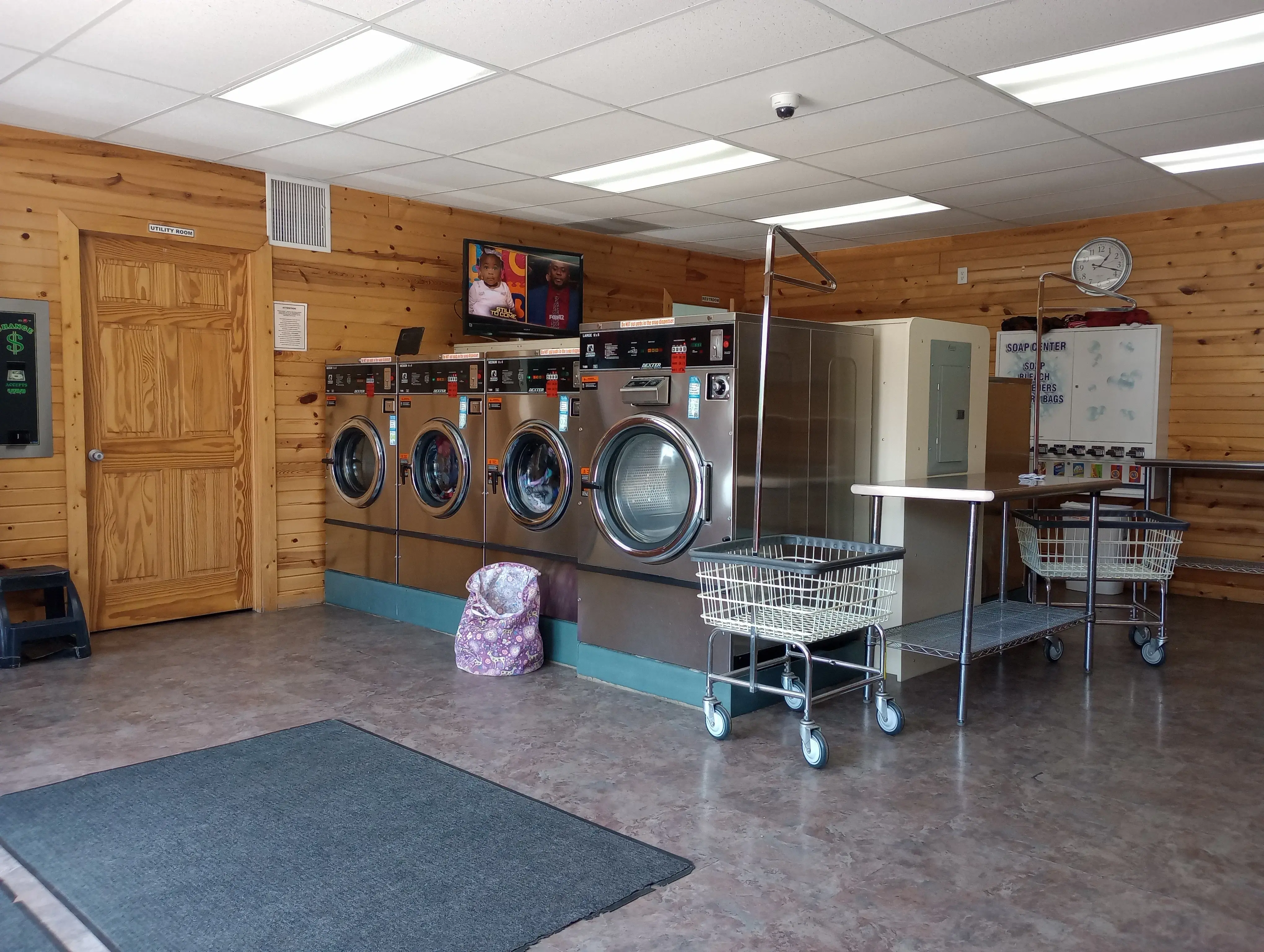 Cyclone Laundromat location