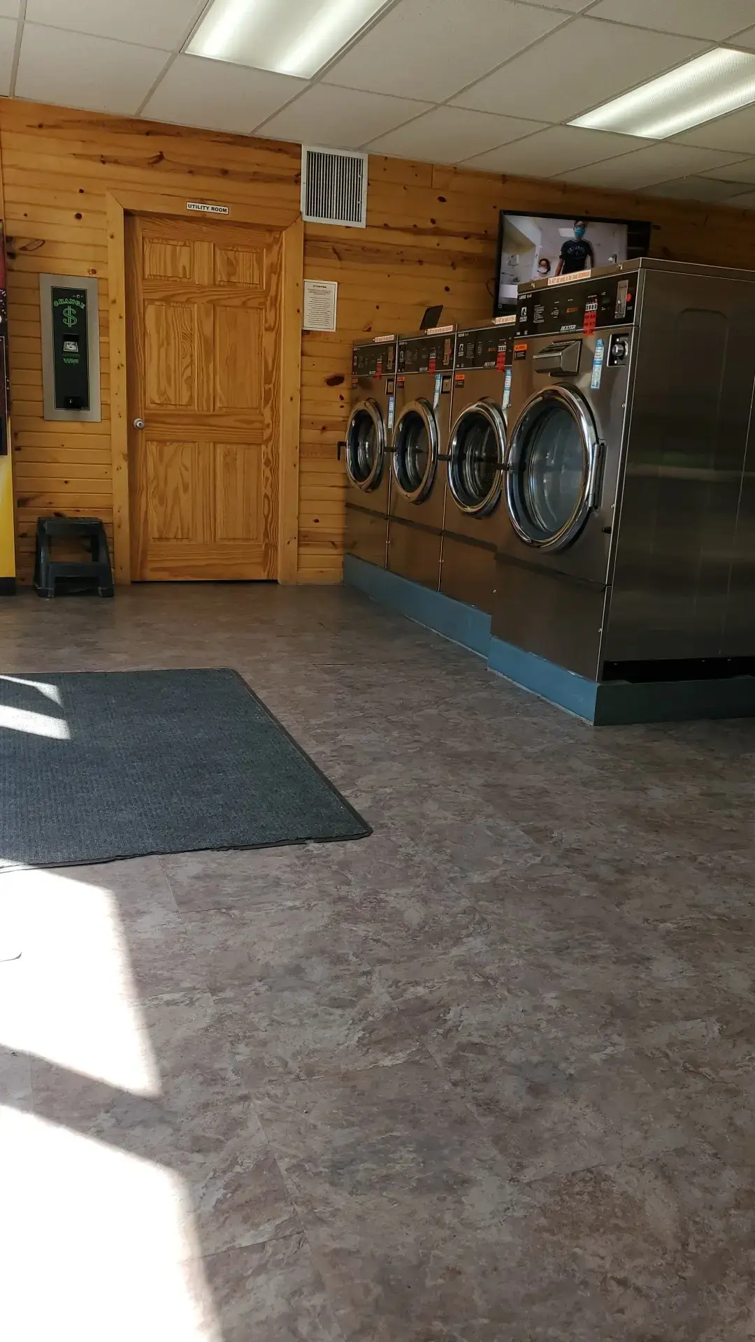 Cyclone Laundromat thumbnail 11