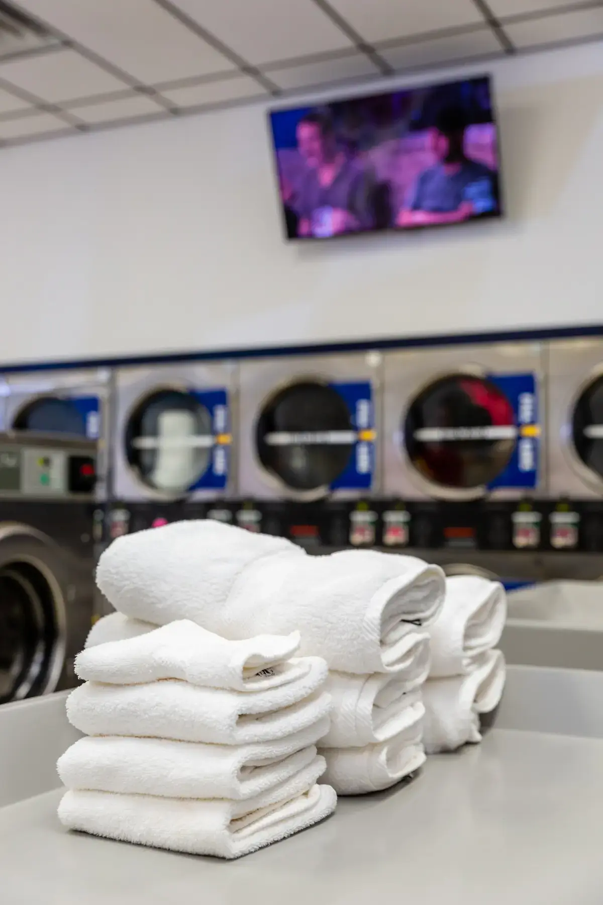 Cyclone Laundry & Internet Cafe thumbnail 8