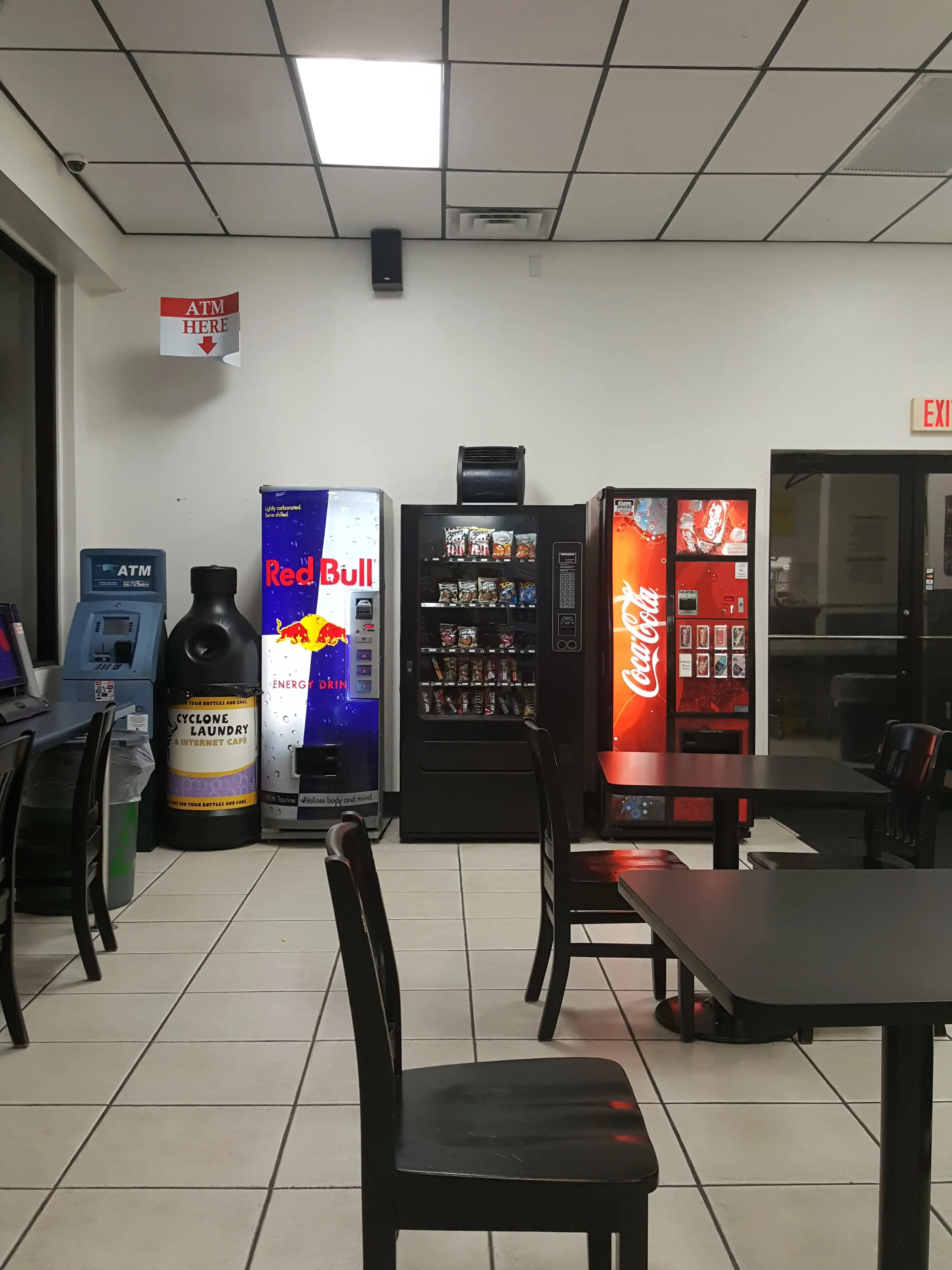 Cyclone Laundry & Internet Cafe thumbnail 9