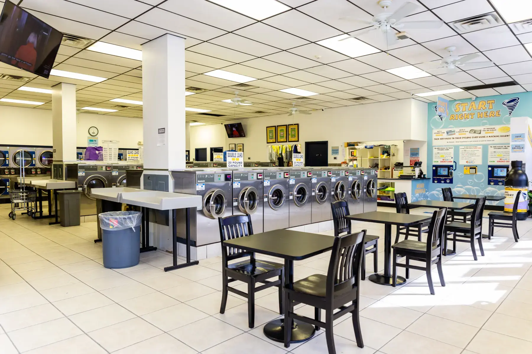 Cyclone Laundry & Internet Cafe - Image 2