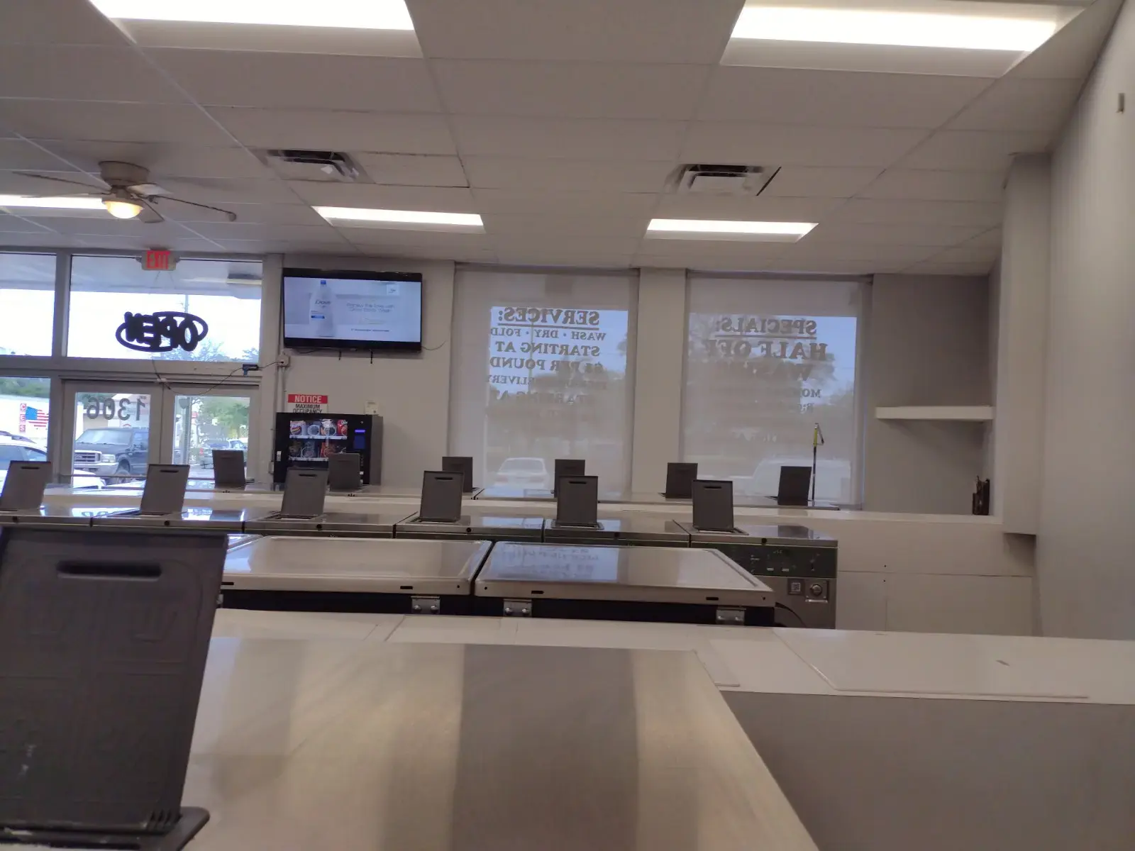 D and J Laundry - Image 4