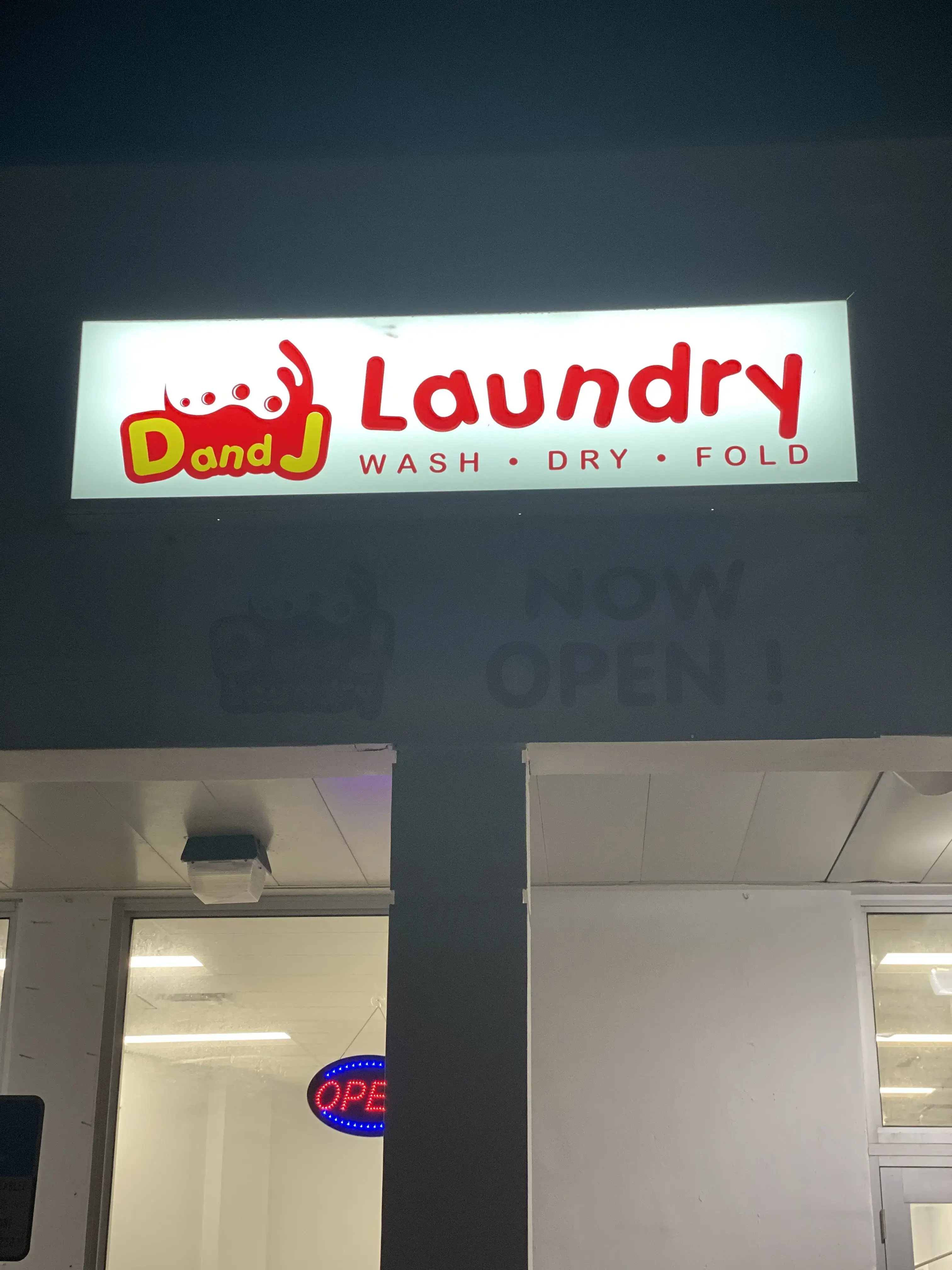 D and J Laundry thumbnail 14