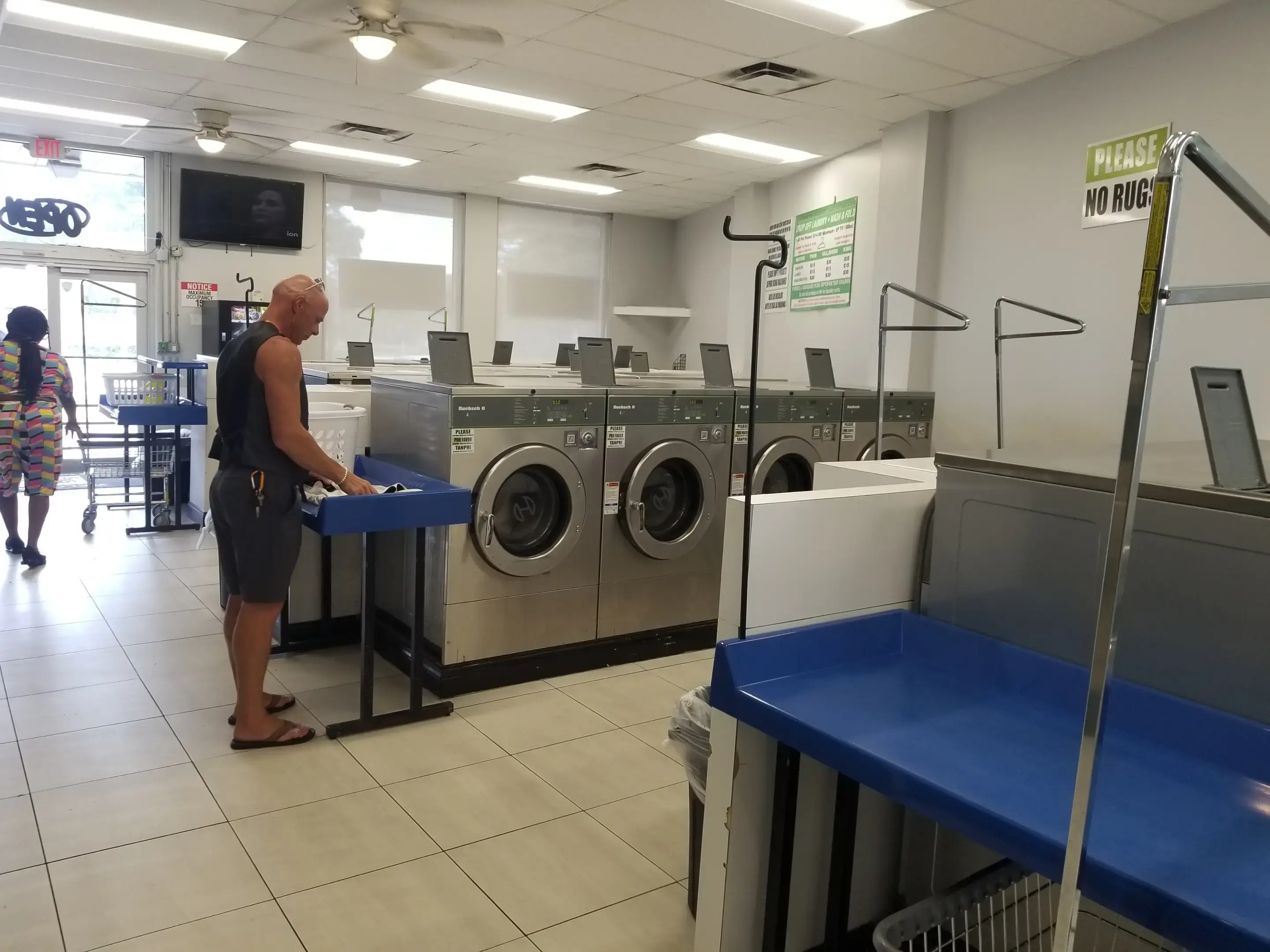 D and J Laundry - Image 8