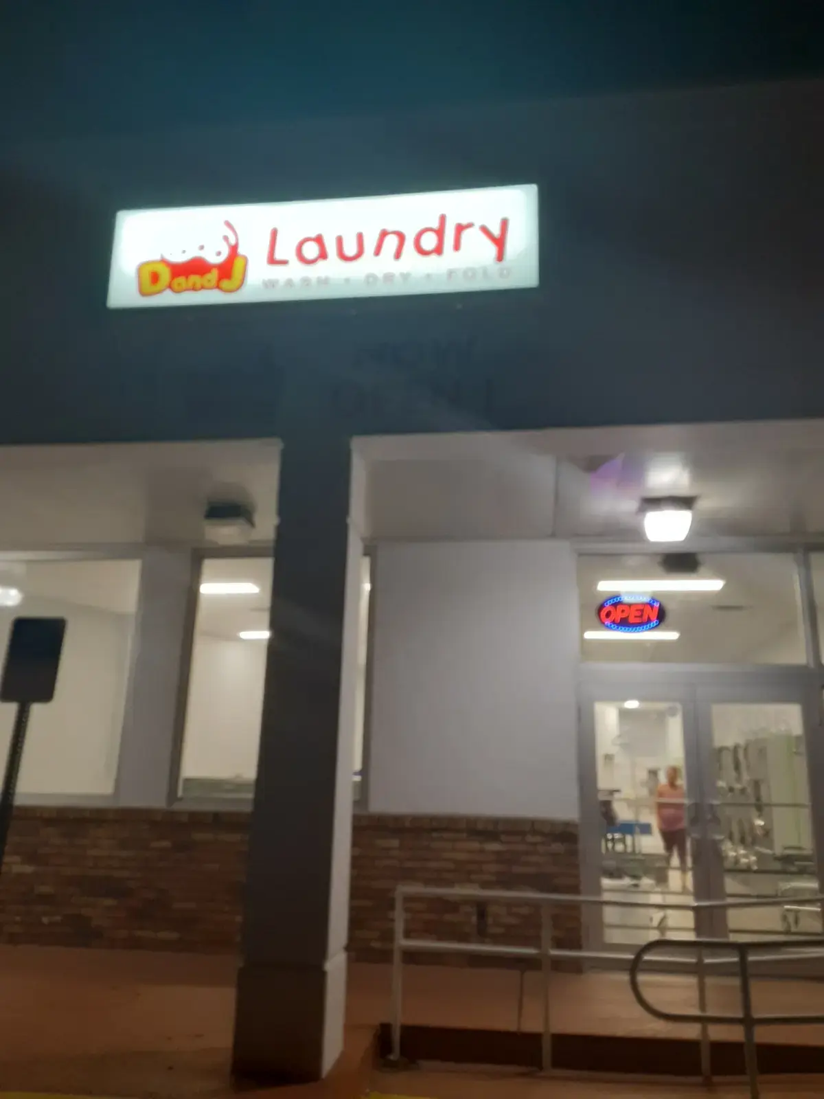 D and J Laundry thumbnail 18