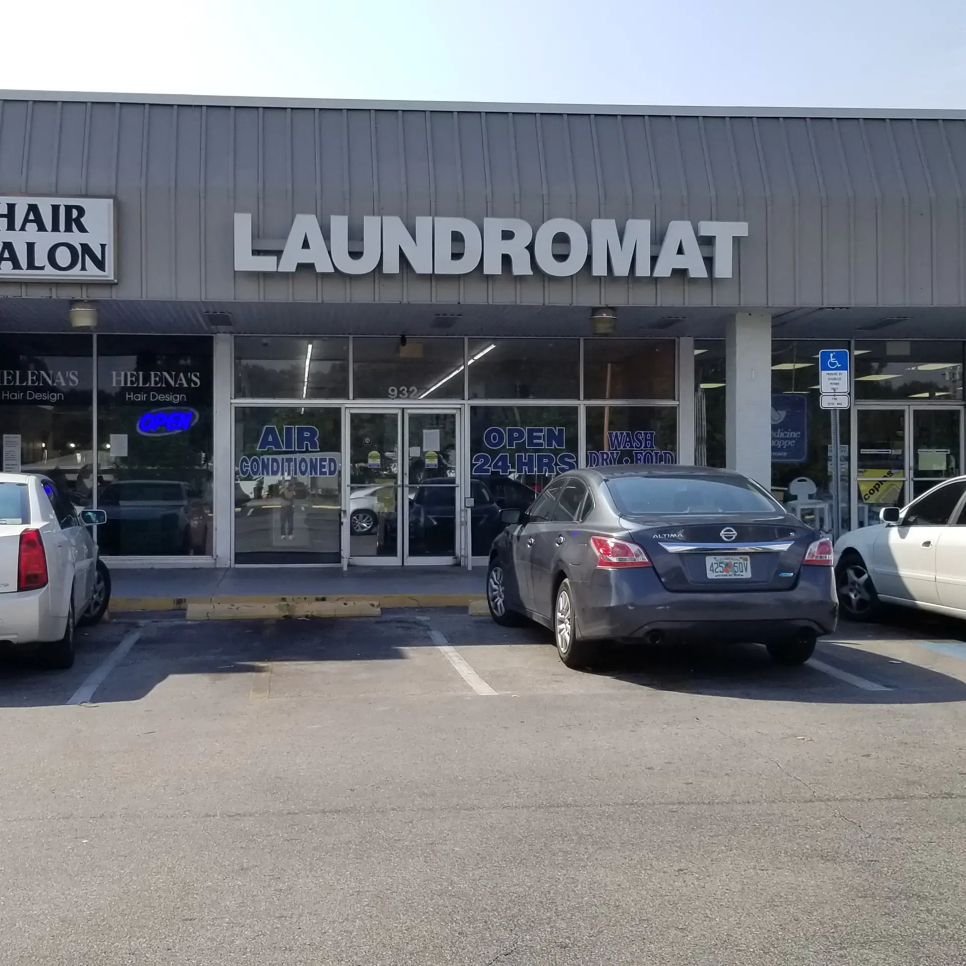 D & B Coin Laundry and Wash, Dry, Fold Service thumbnail 15