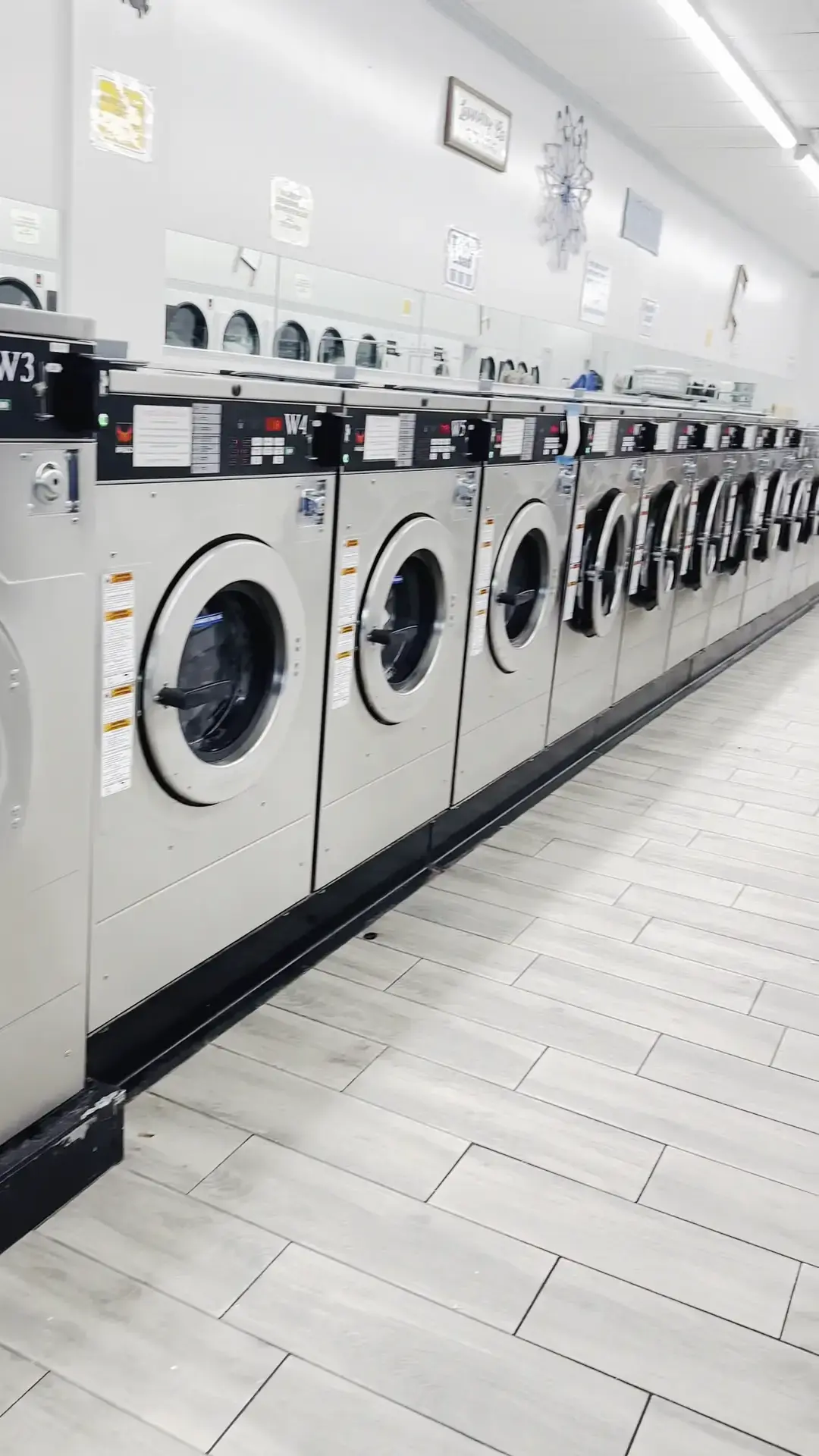 D & B Coin Laundry and Wash, Dry, Fold Service - Image 16