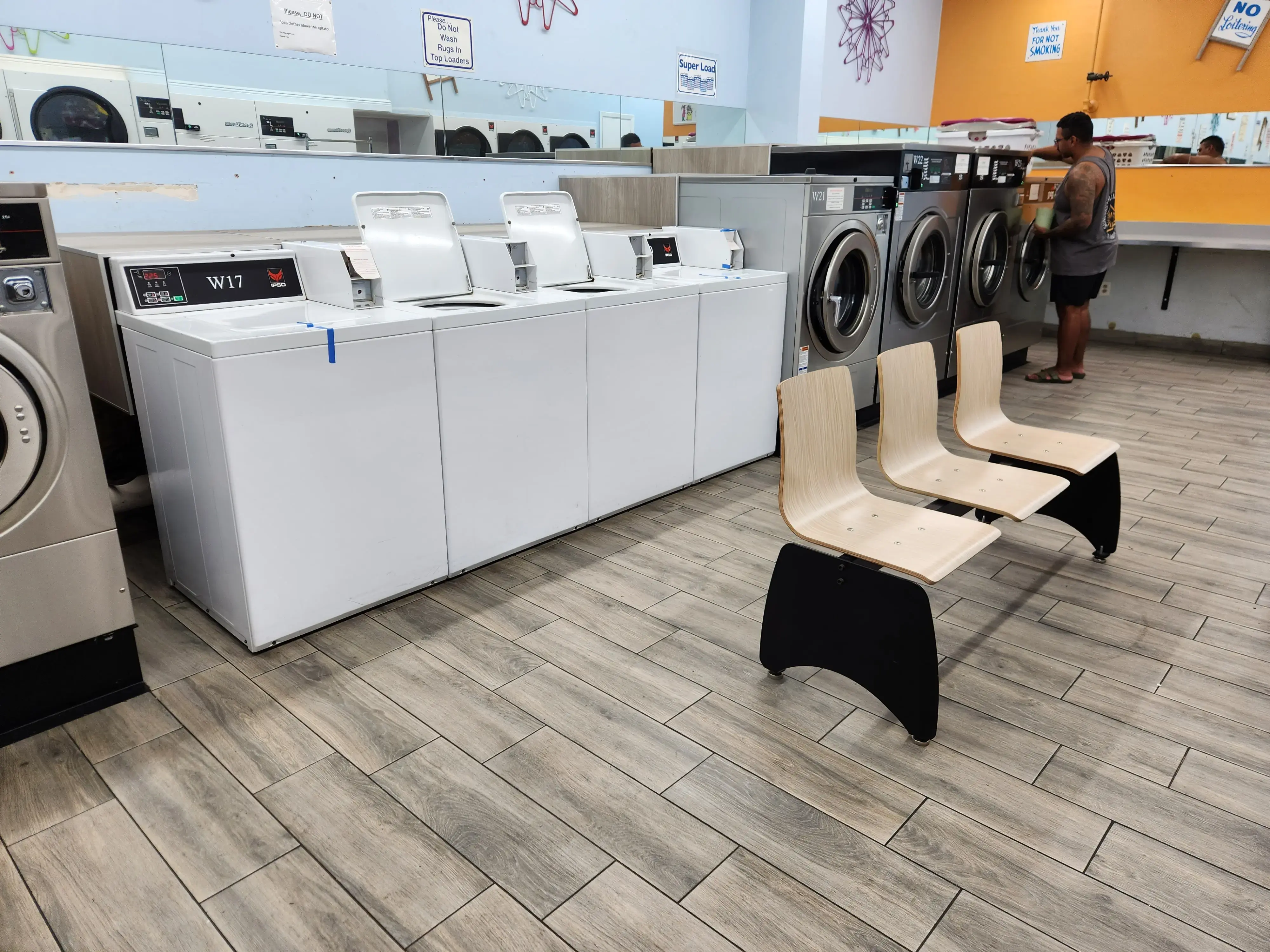 D & B Coin Laundry and Wash, Dry, Fold Service - Image 20